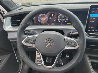 2026 Volkswagen Tiguan SE R-Line Black