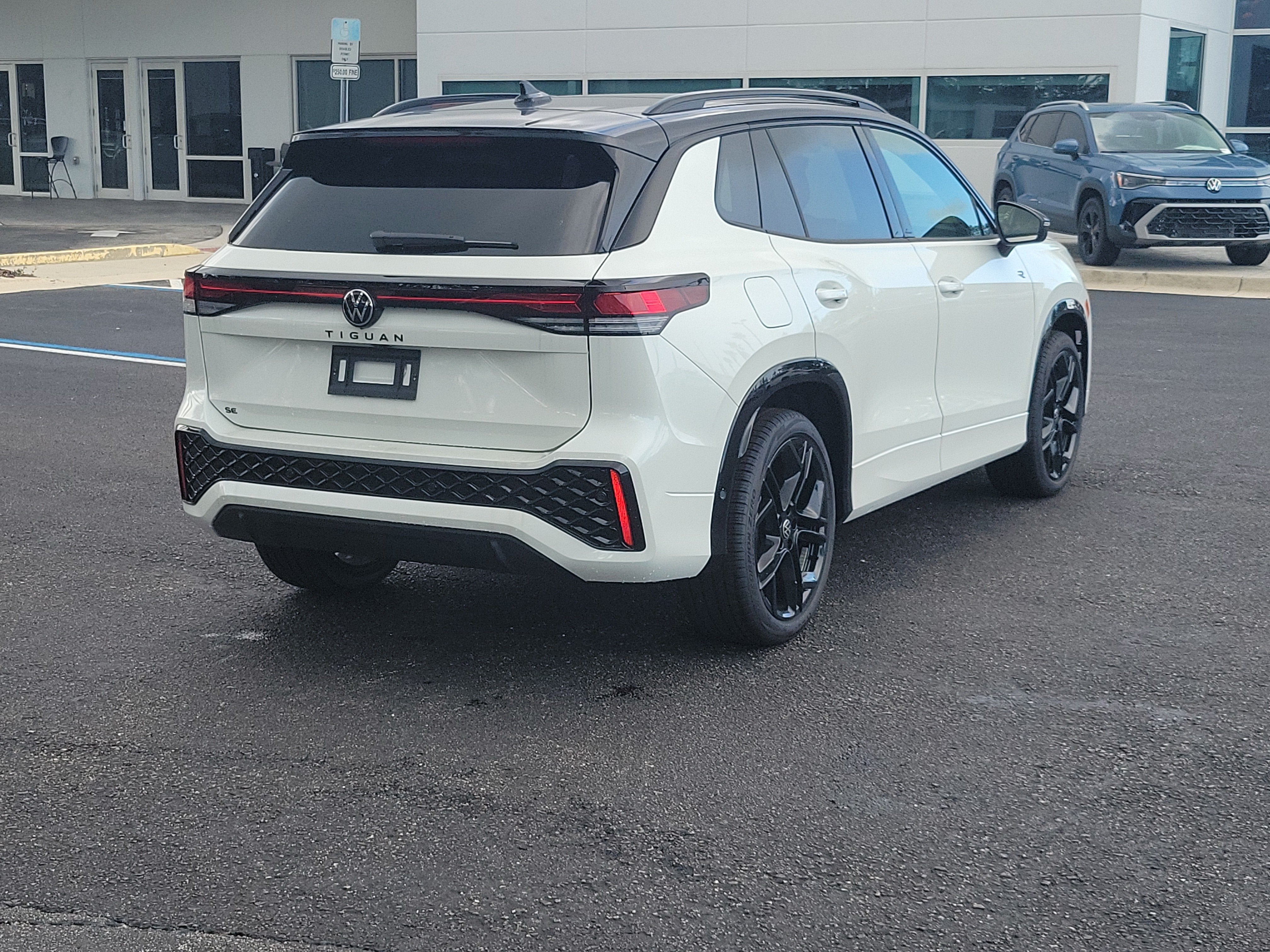 2026 Volkswagen Tiguan SE R-Line Black