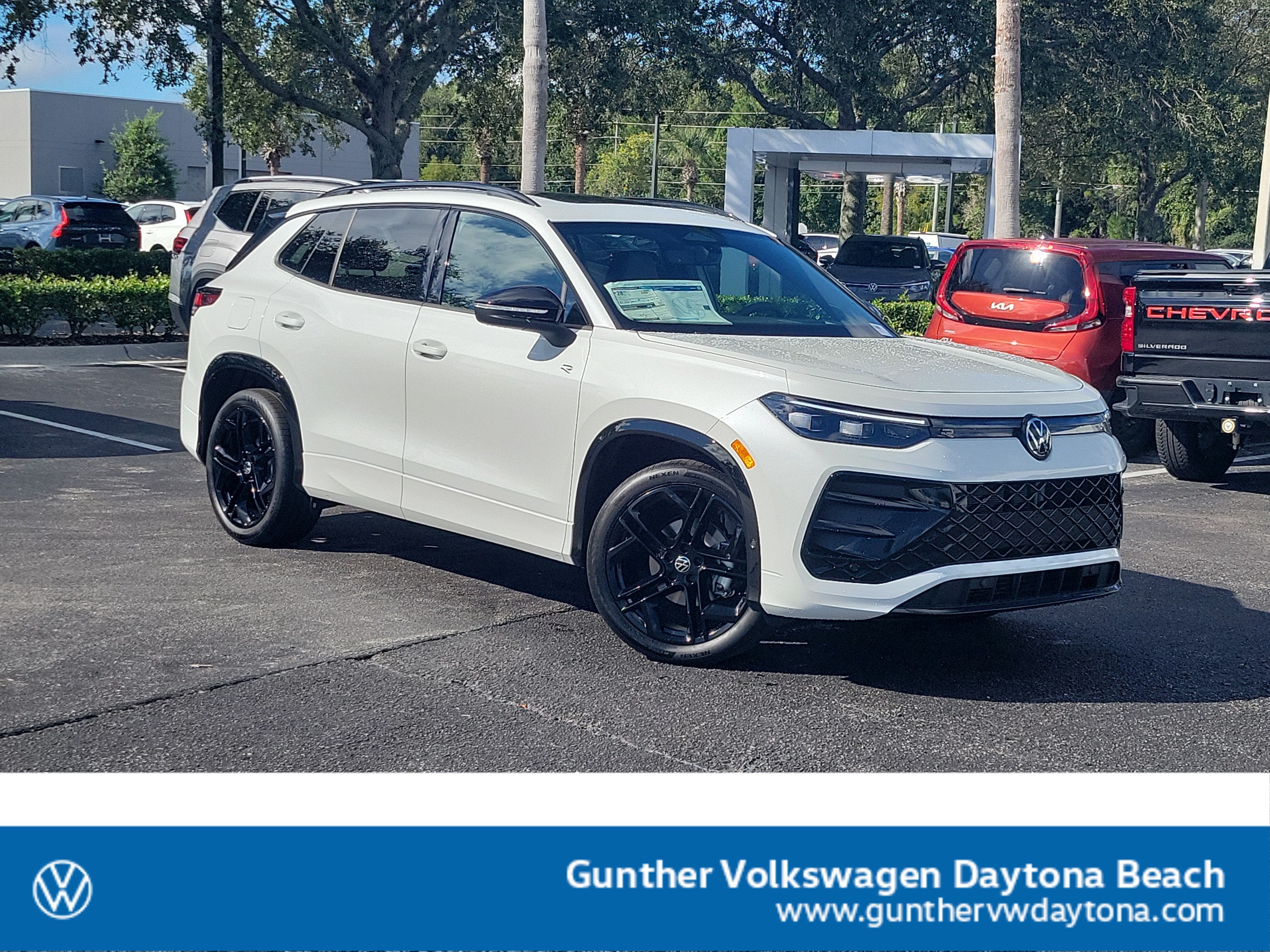 2026 Volkswagen Tiguan SE R-Line Black