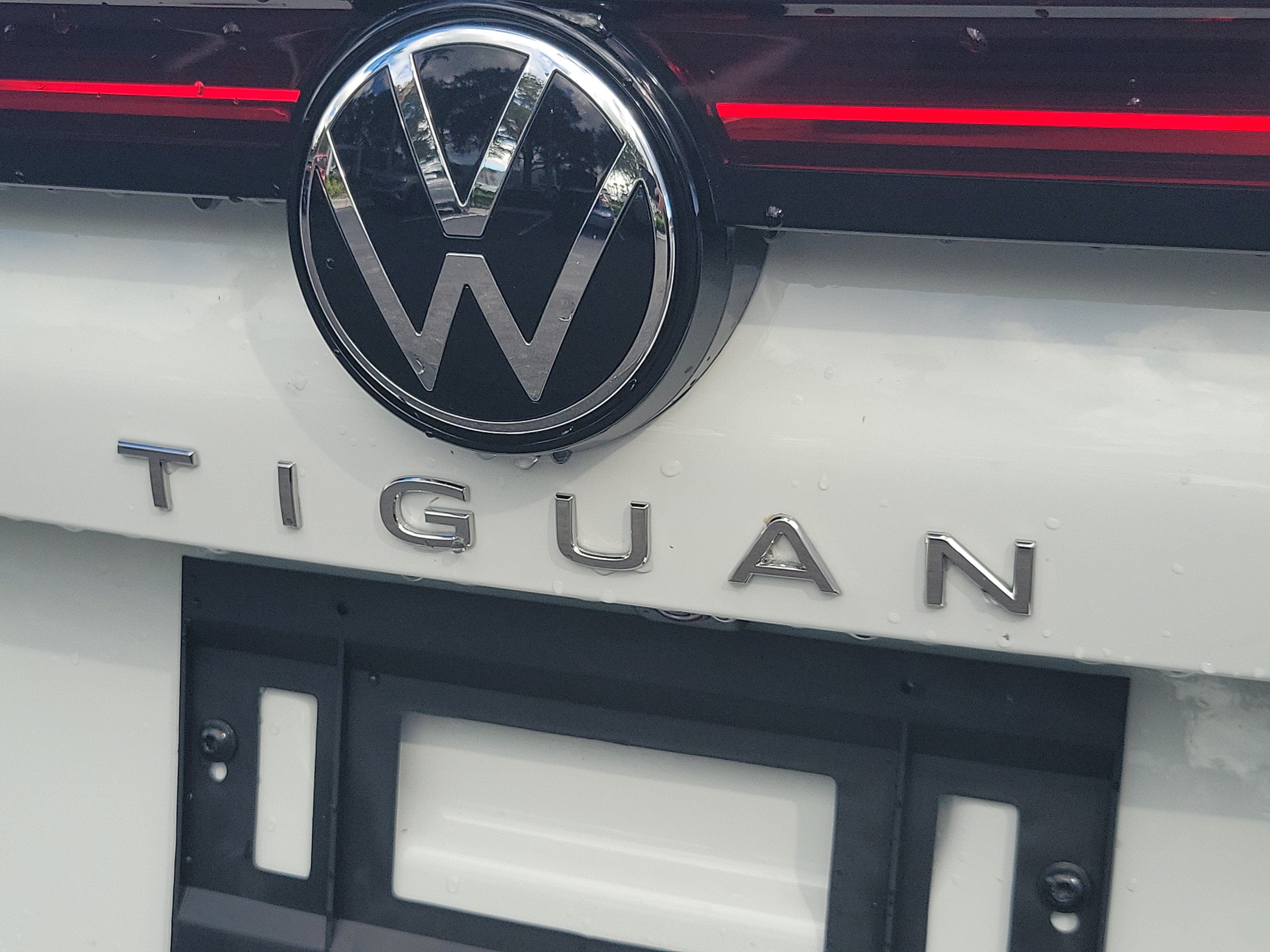 2026 Volkswagen Tiguan SE