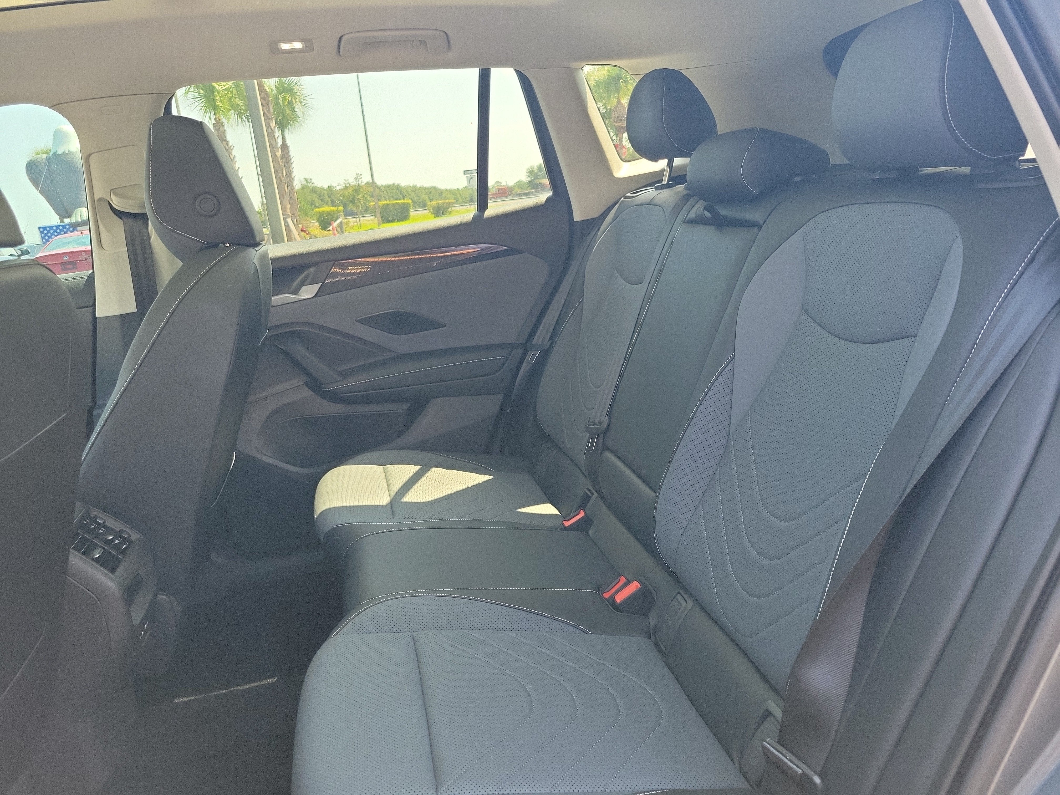 2025 Volkswagen Tiguan SE