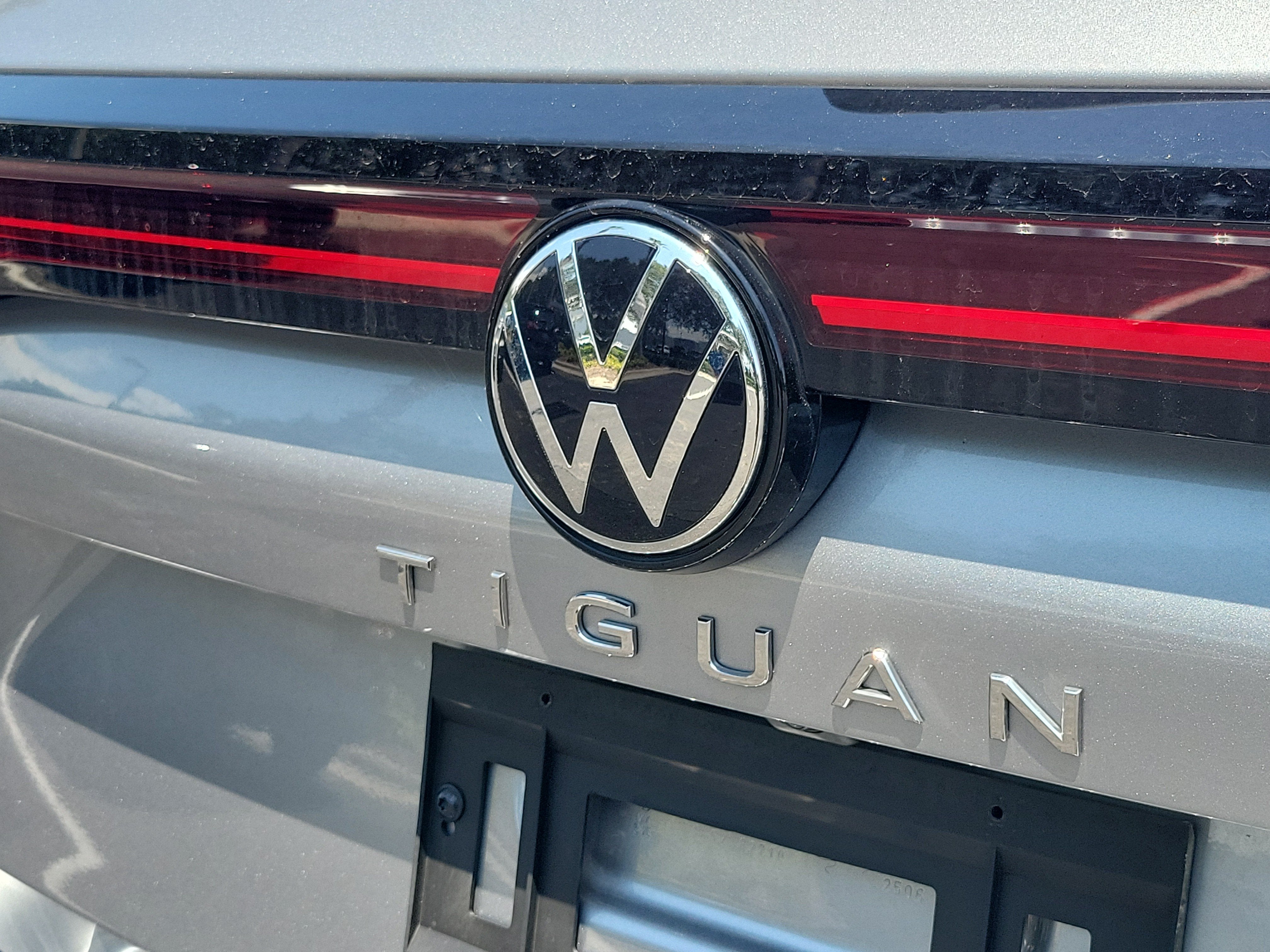 2025 Volkswagen Tiguan SE