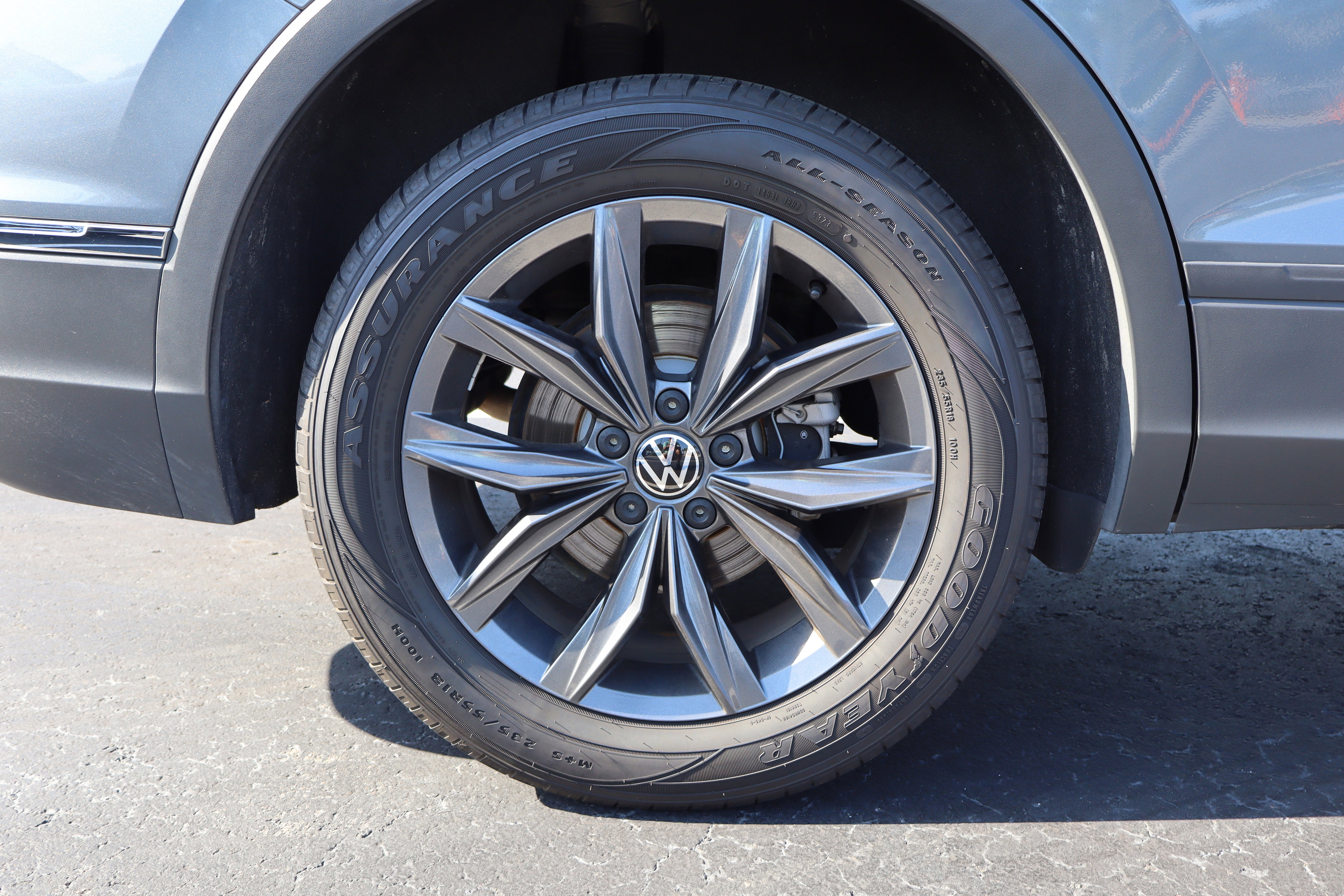 2023 Volkswagen Tiguan SE