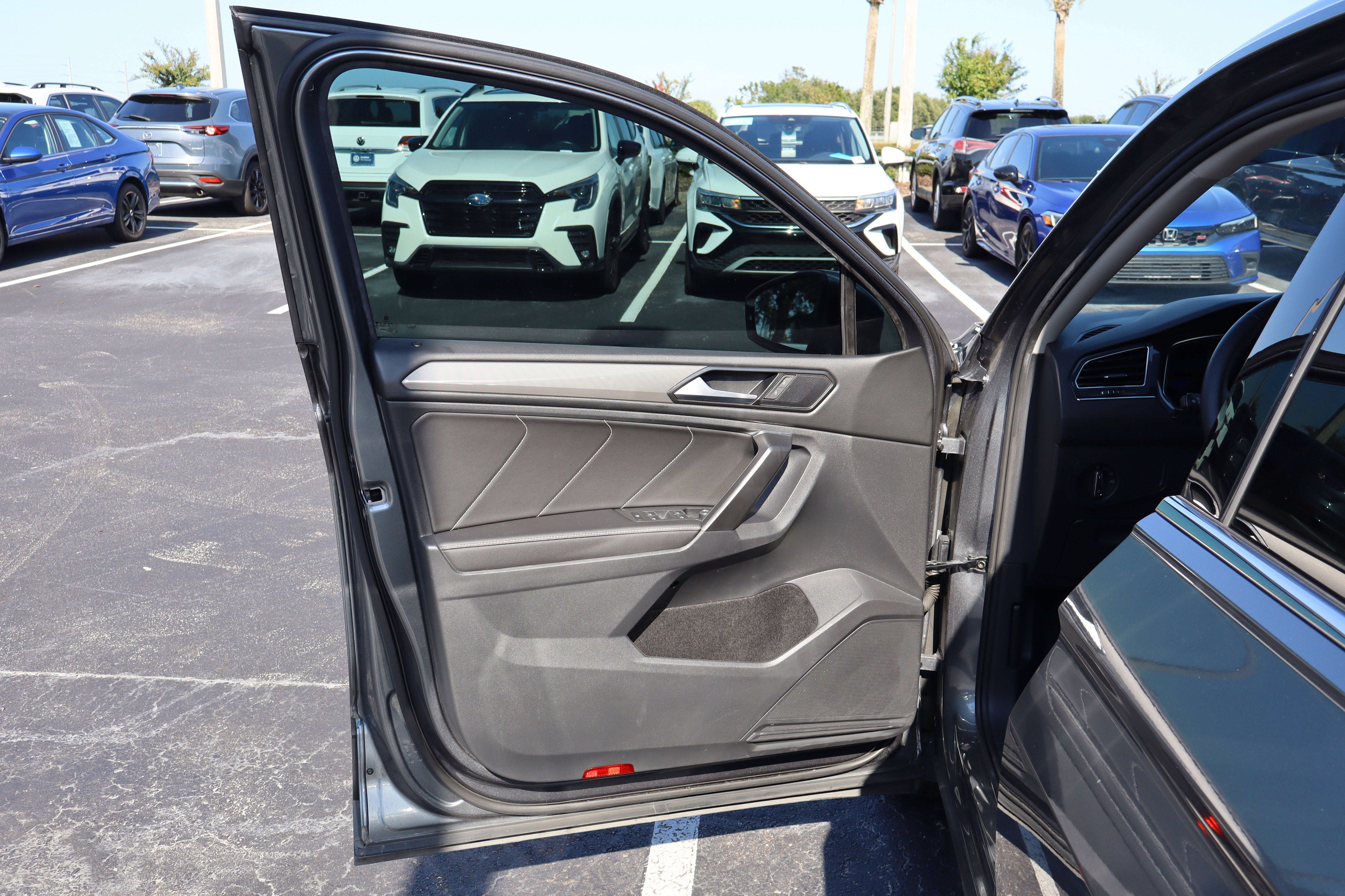 2023 Volkswagen Tiguan SE