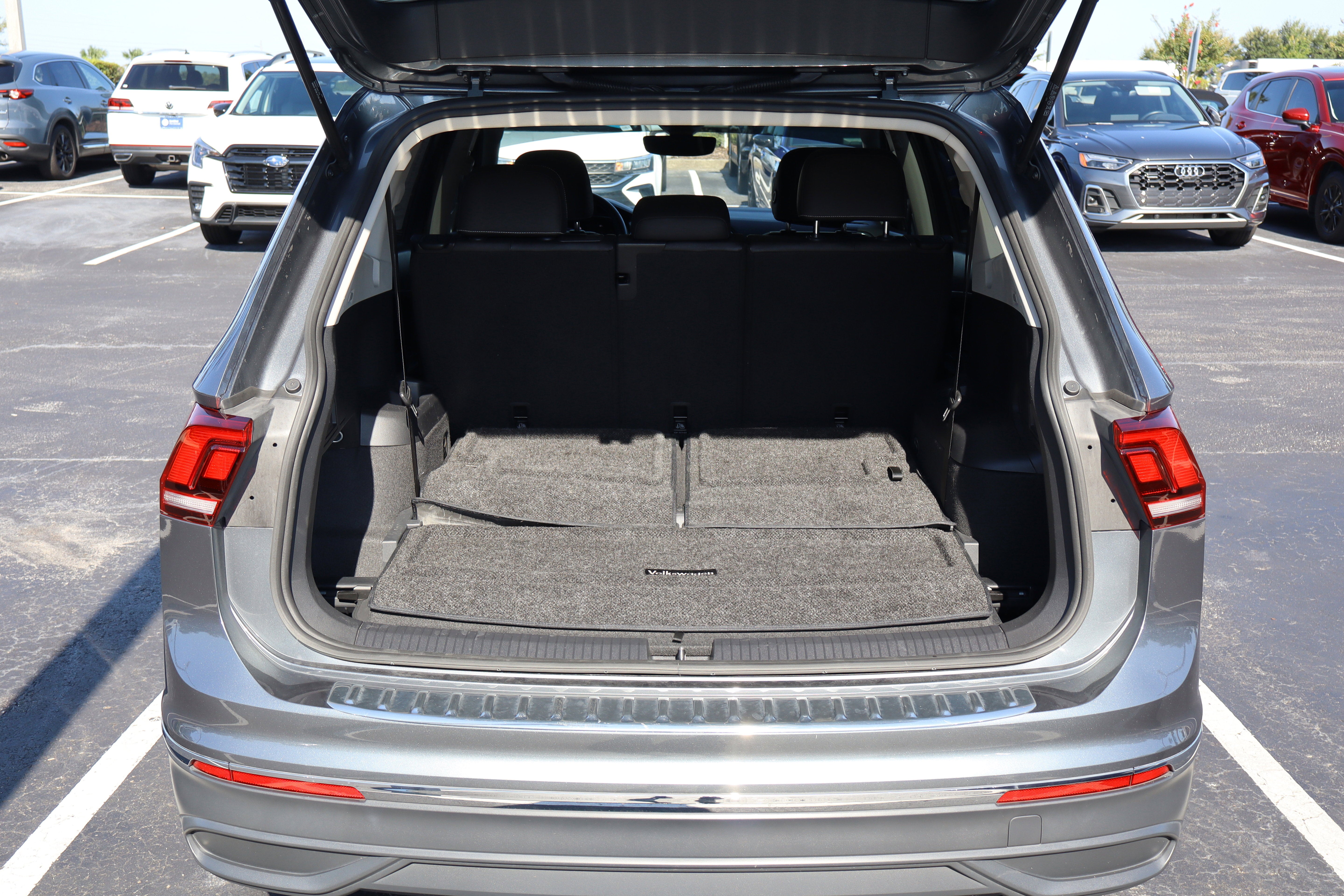 2023 Volkswagen Tiguan SE