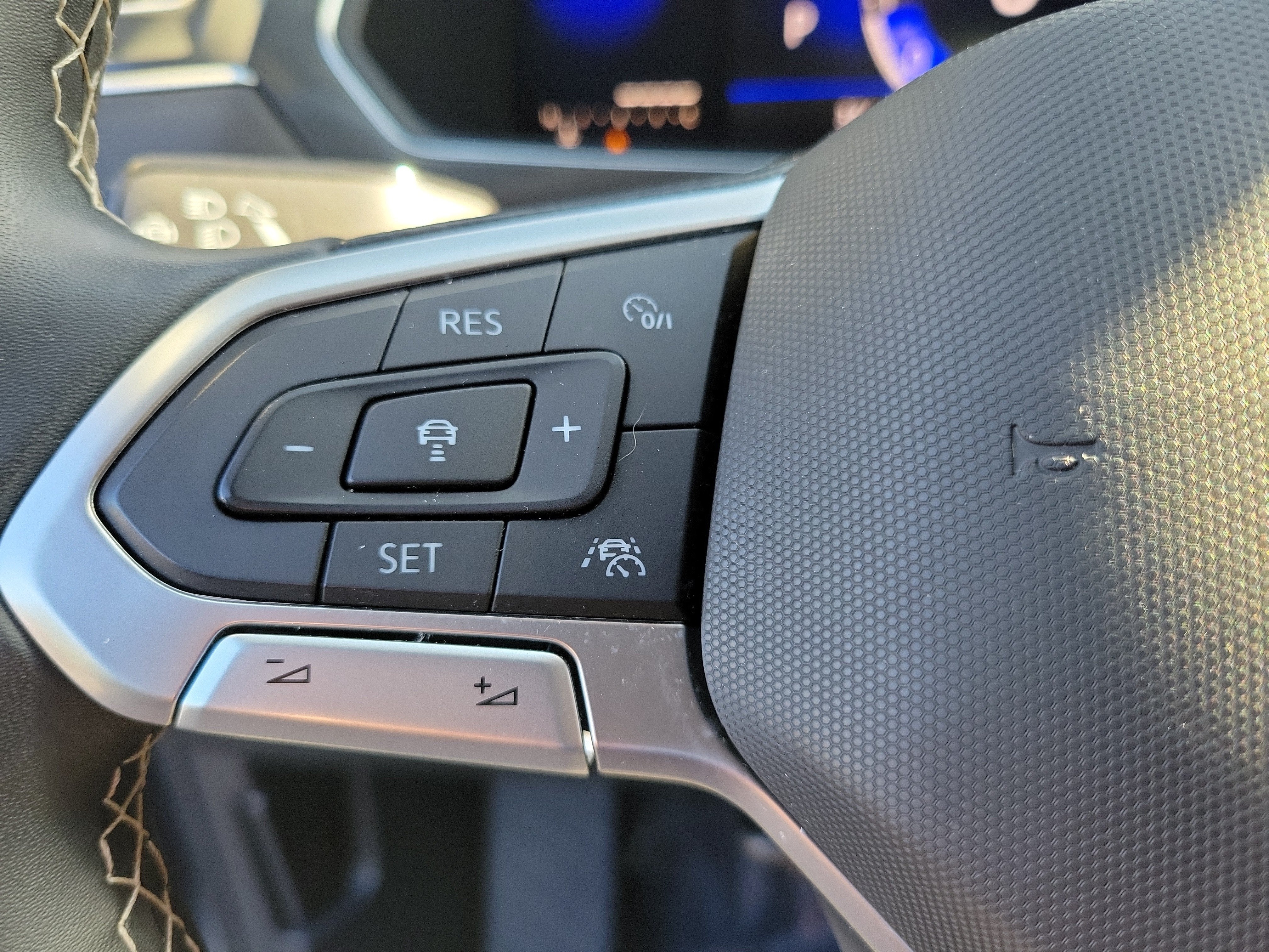 2023 Volkswagen Tiguan S