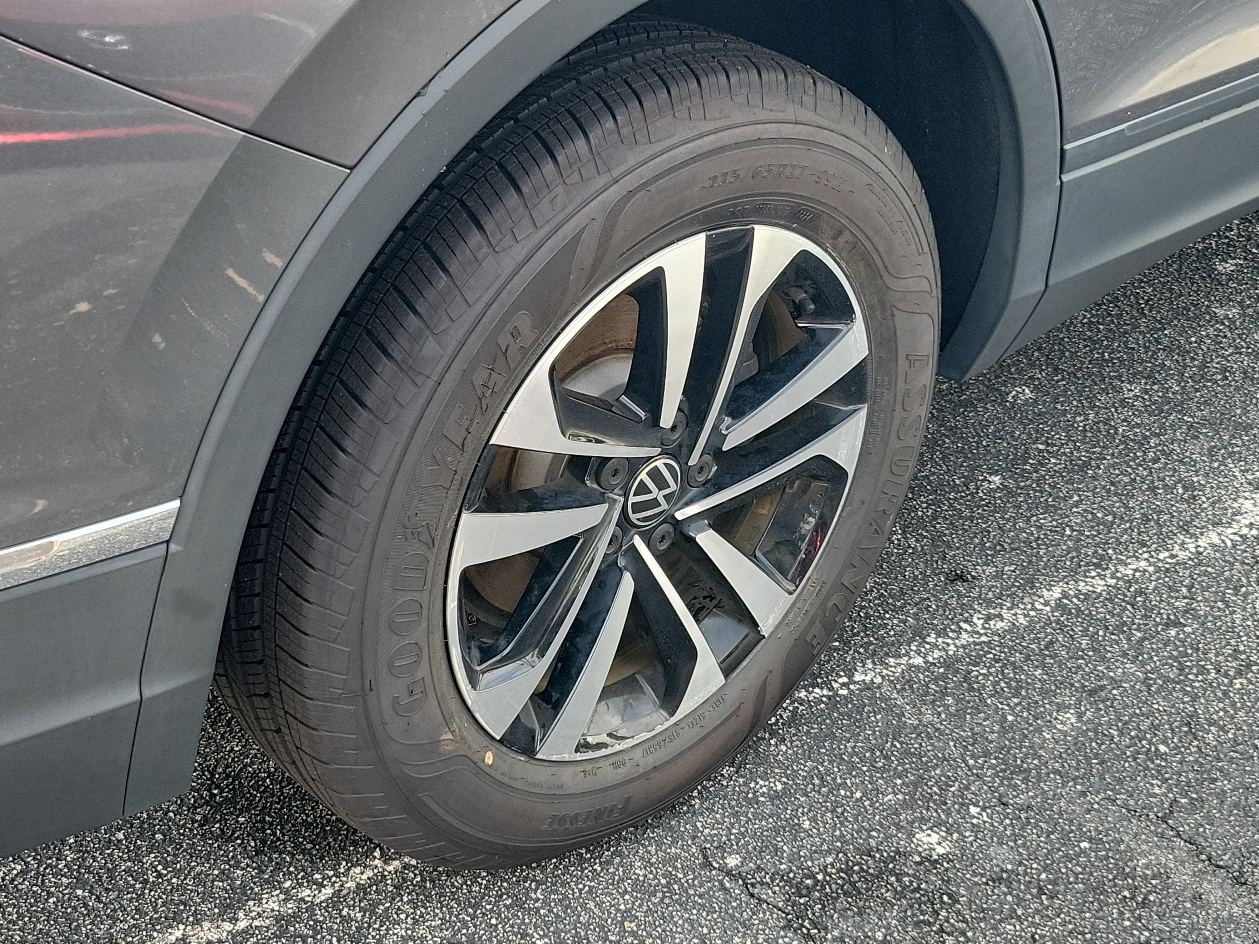 2024 Volkswagen Tiguan S