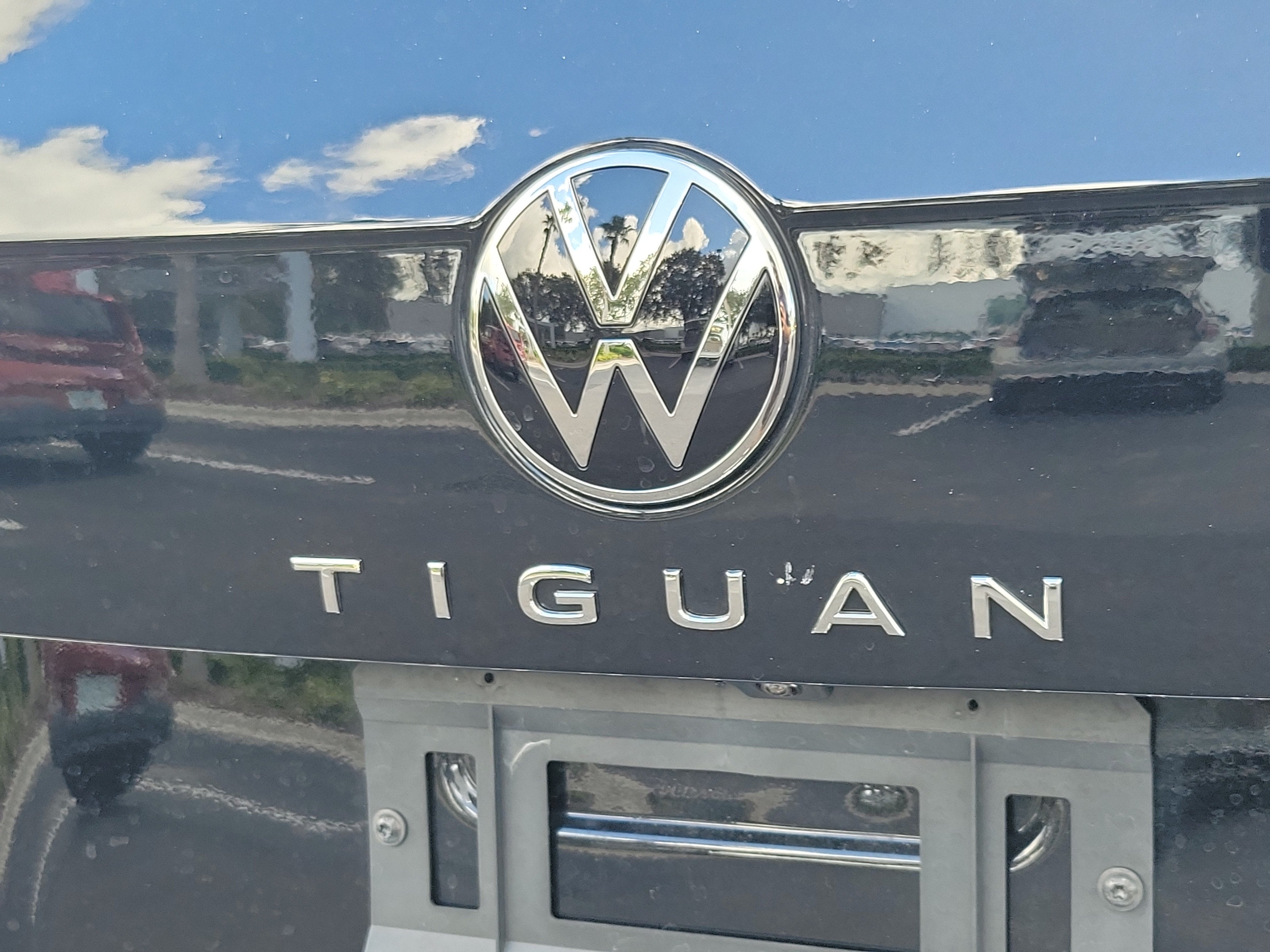 2024 Volkswagen Tiguan S
