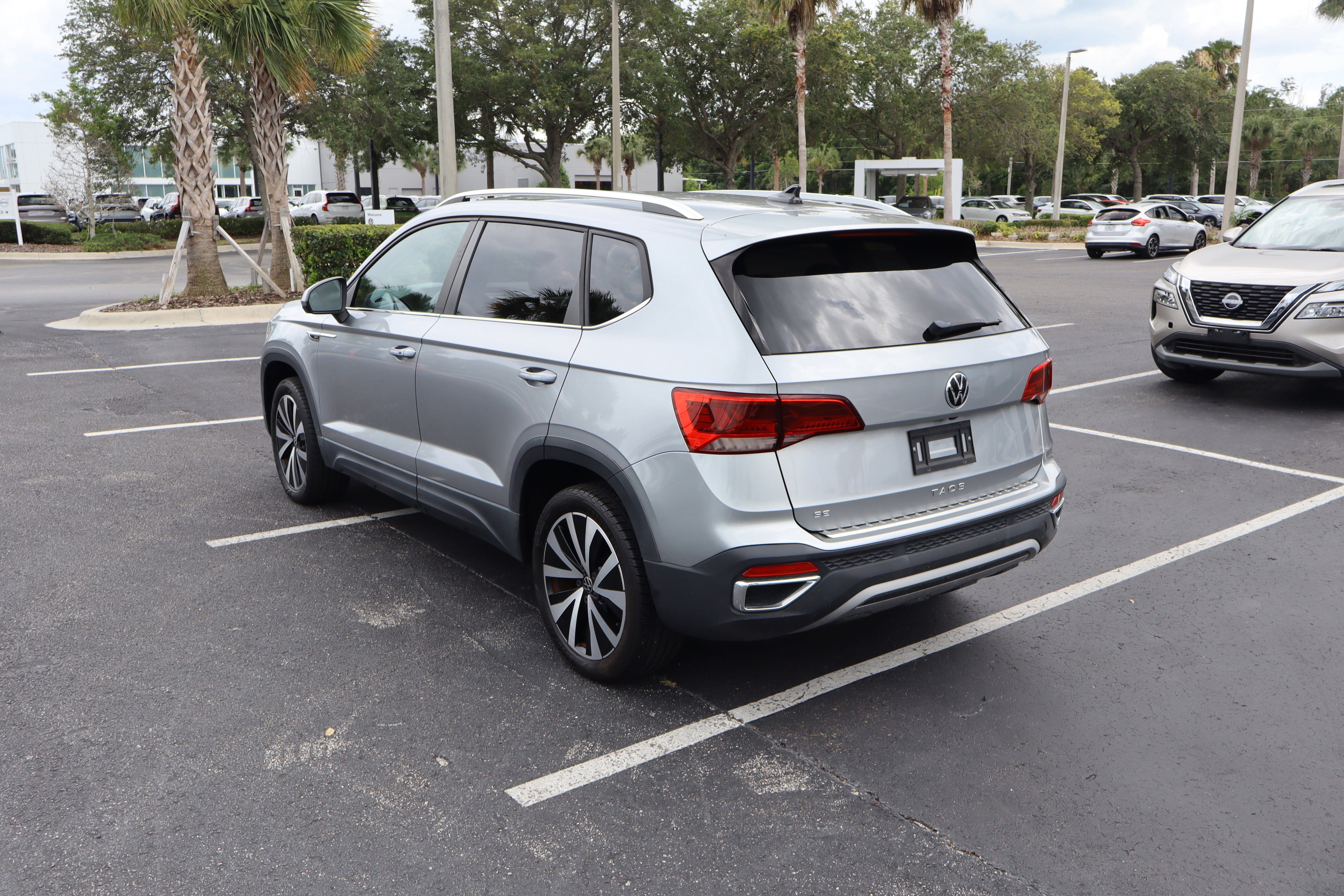 2023 Volkswagen Taos SE