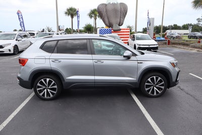 2023 Volkswagen Taos SE