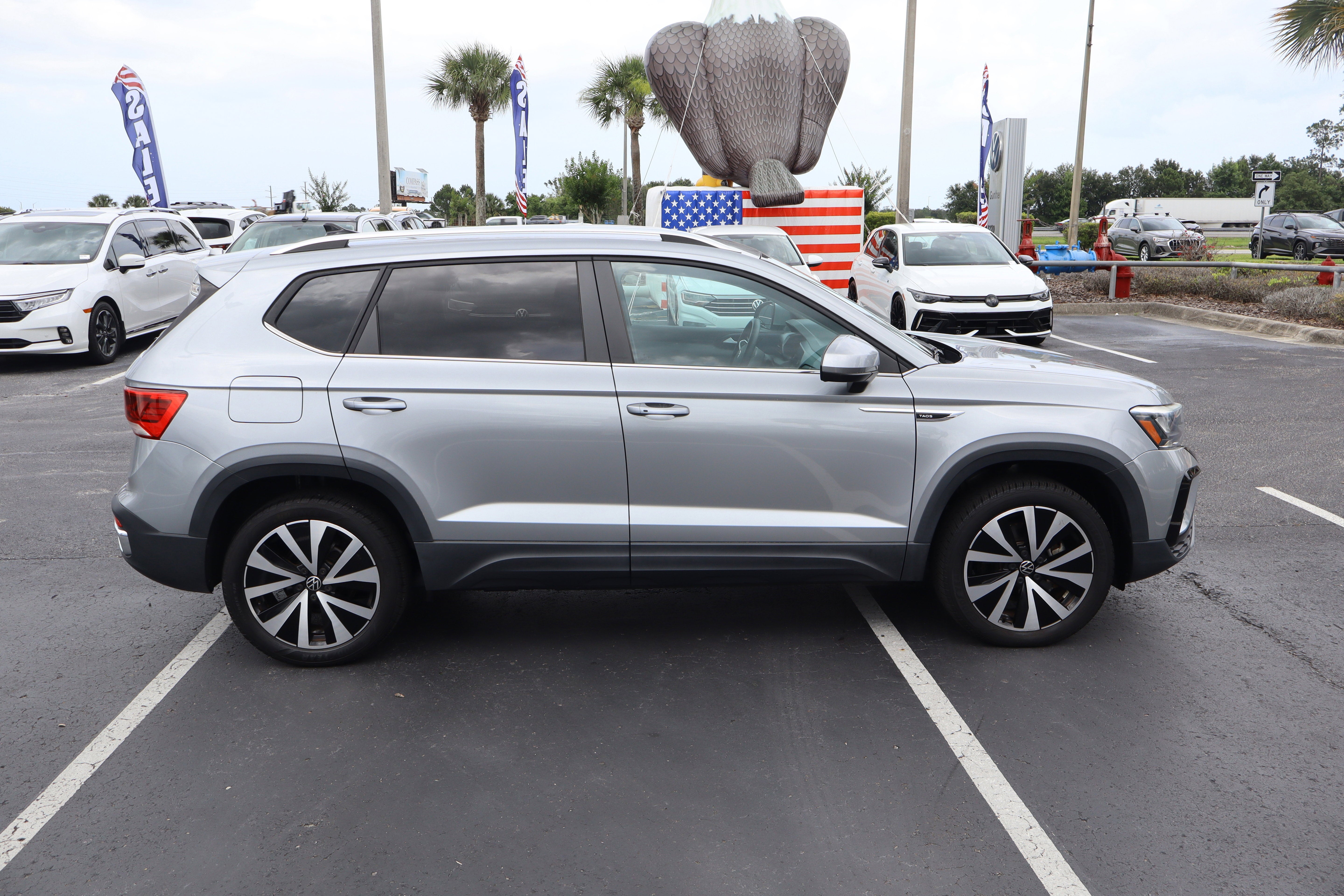 2023 Volkswagen Taos SE