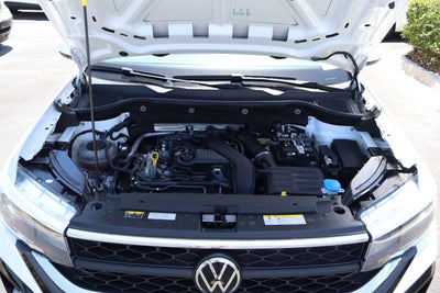 2023 Volkswagen Taos SE