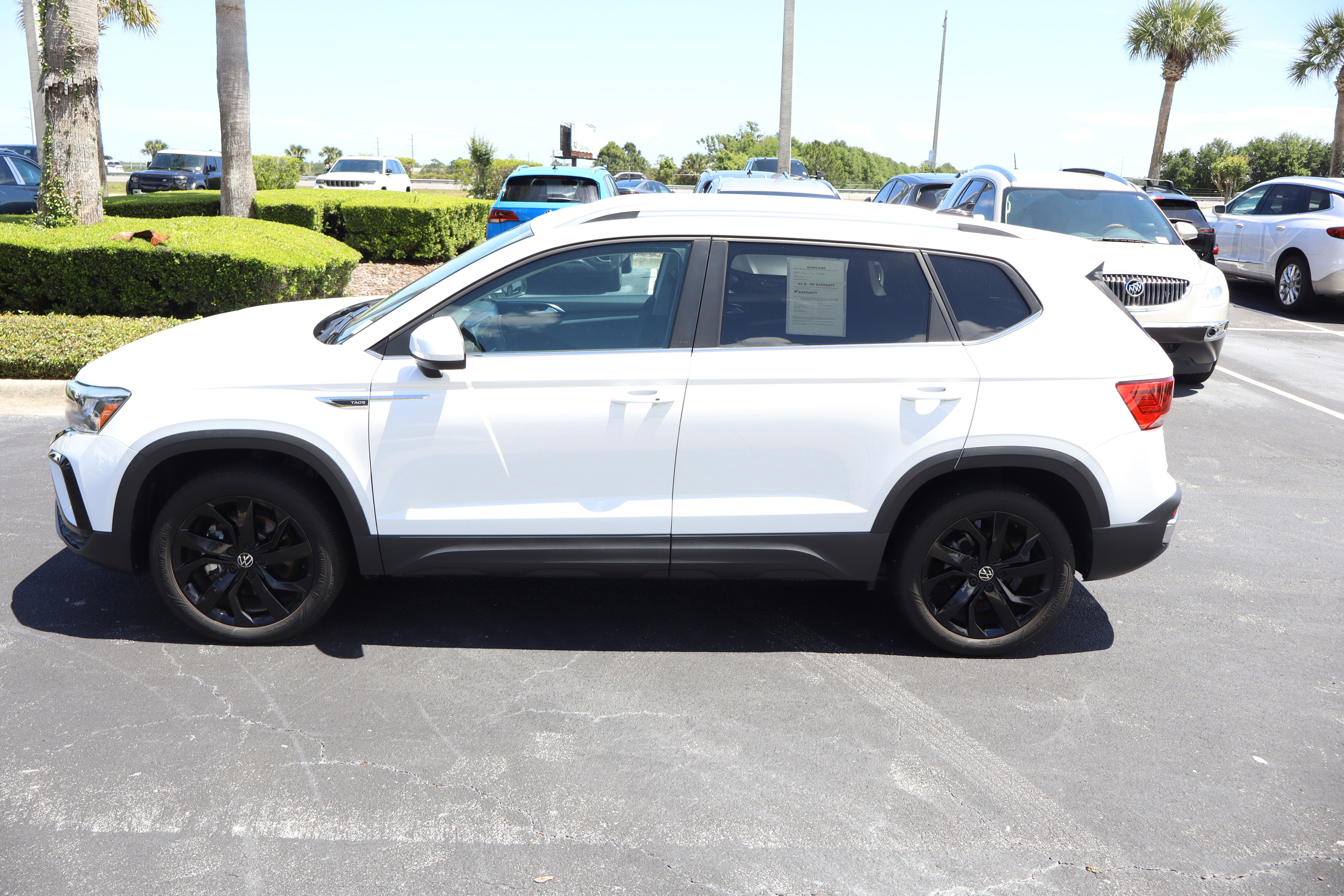 2023 Volkswagen Taos SE