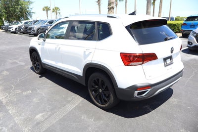 2023 Volkswagen Taos SE