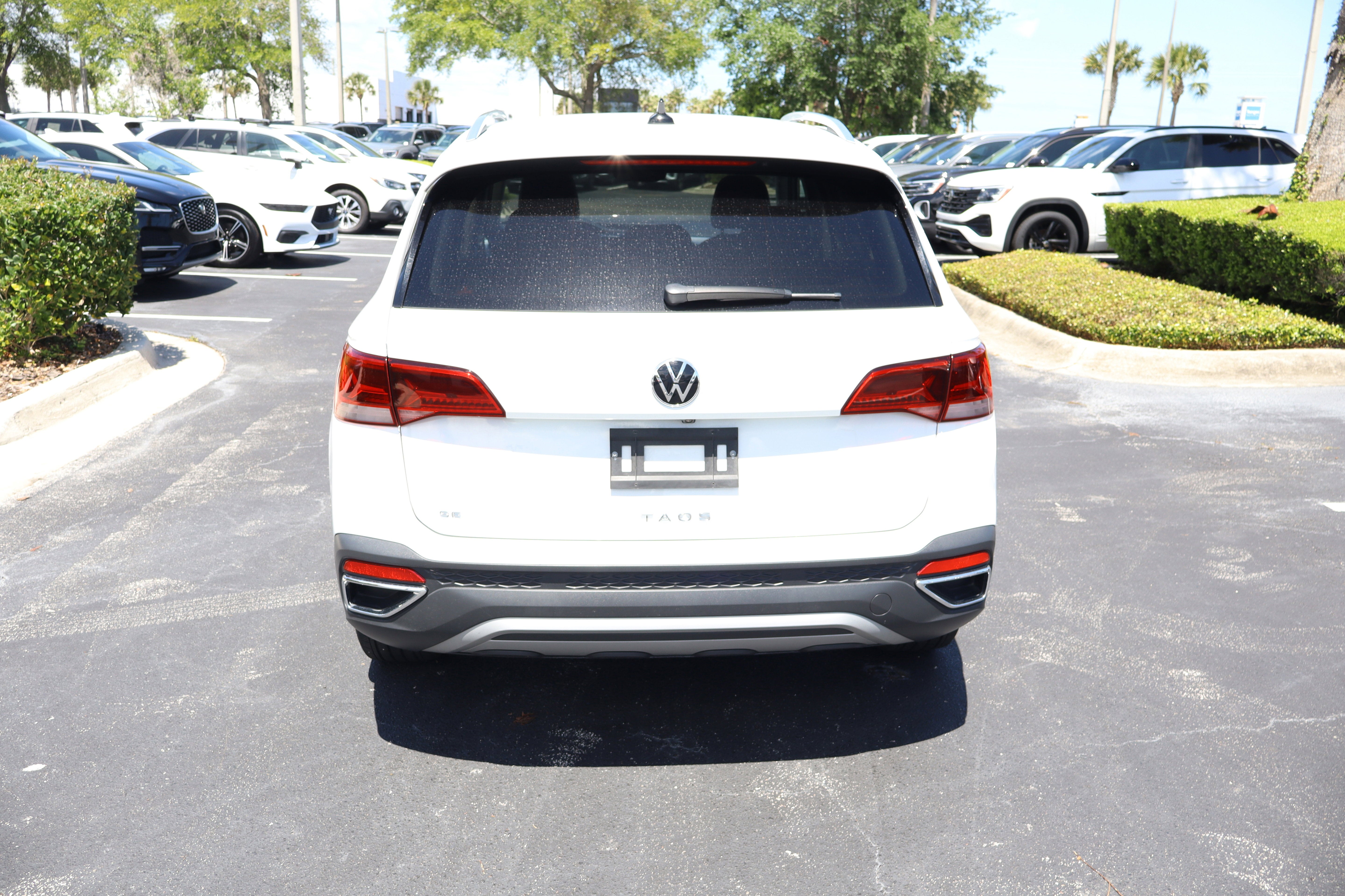 2023 Volkswagen Taos SE