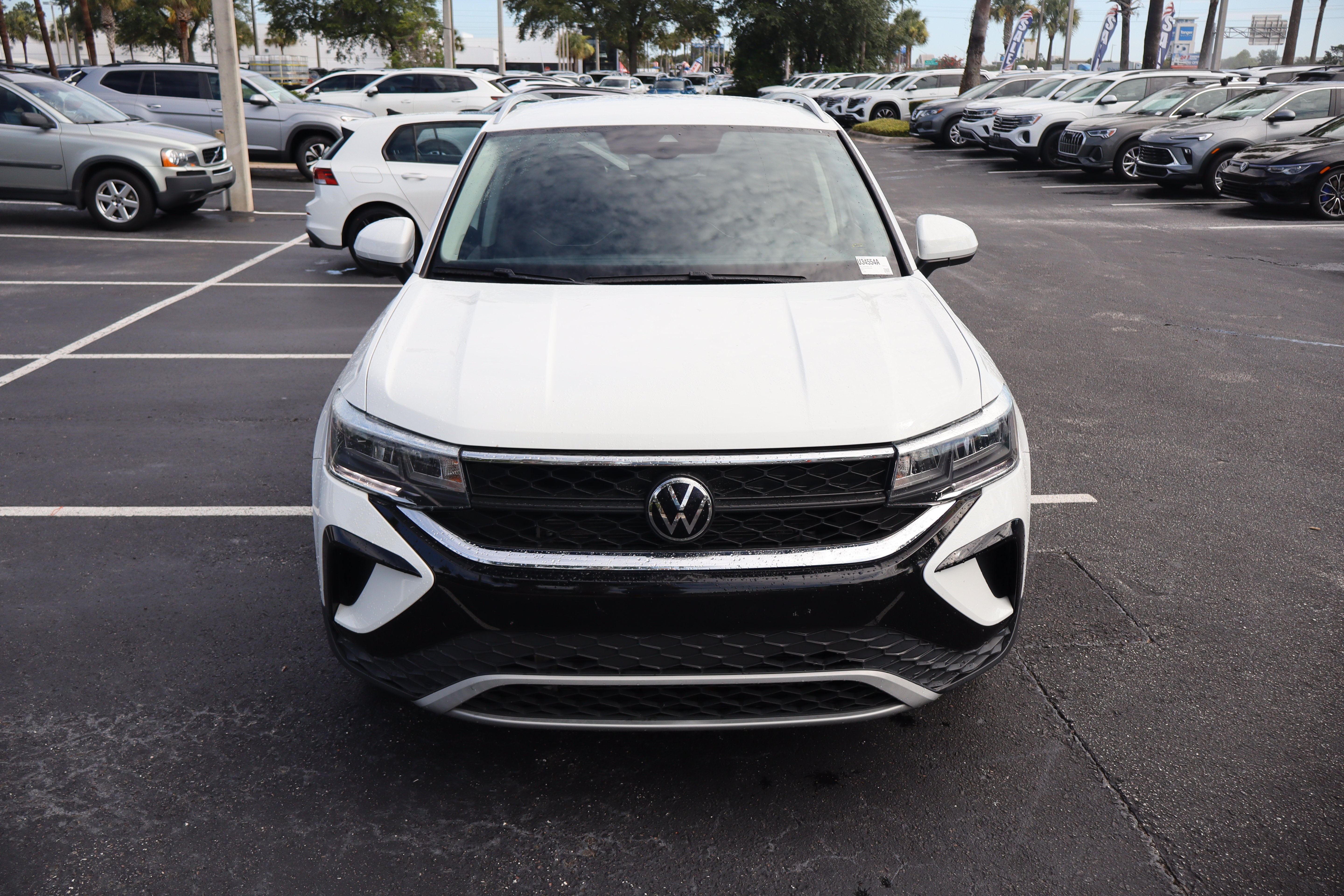2023 Volkswagen Taos SE