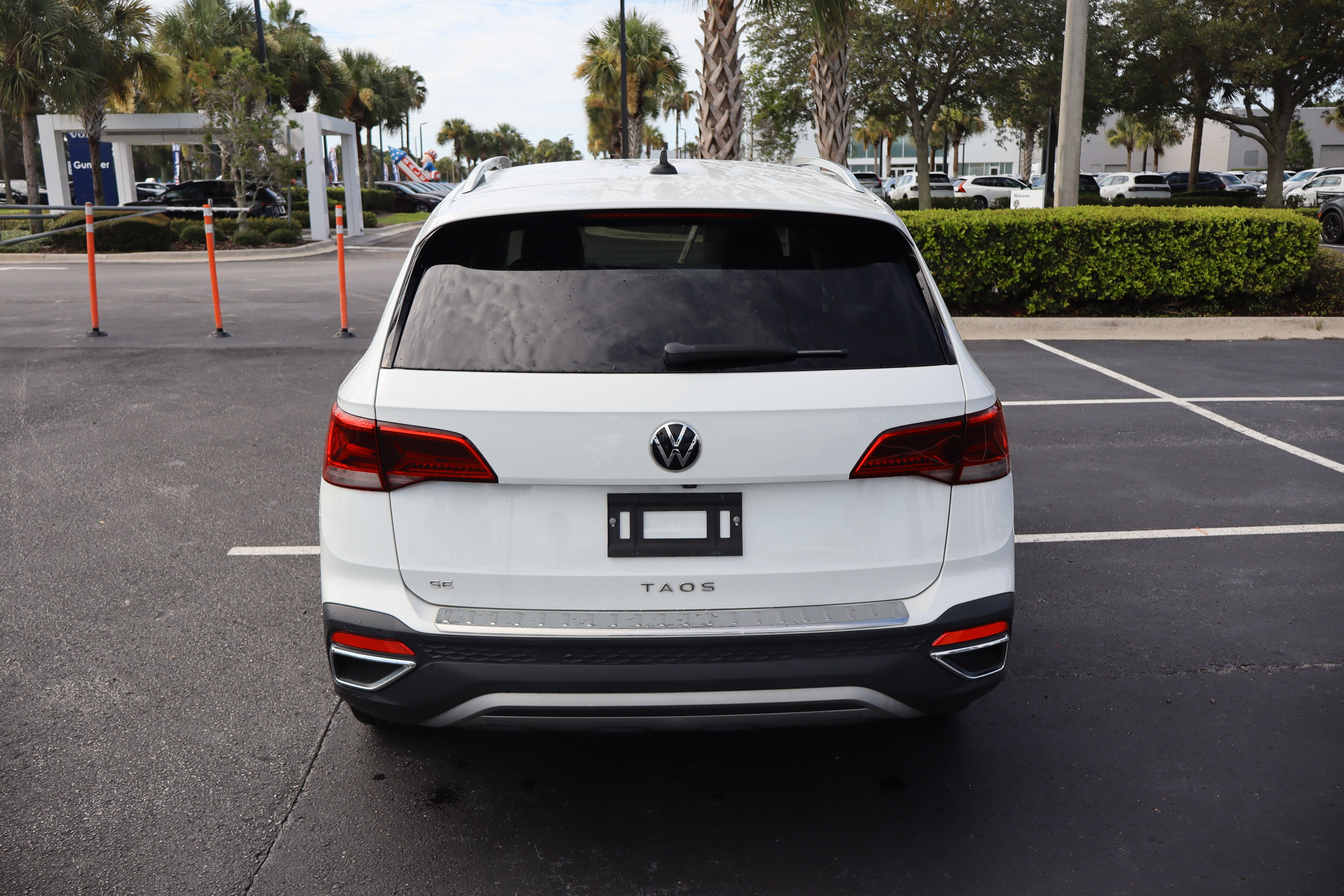 2023 Volkswagen Taos SE