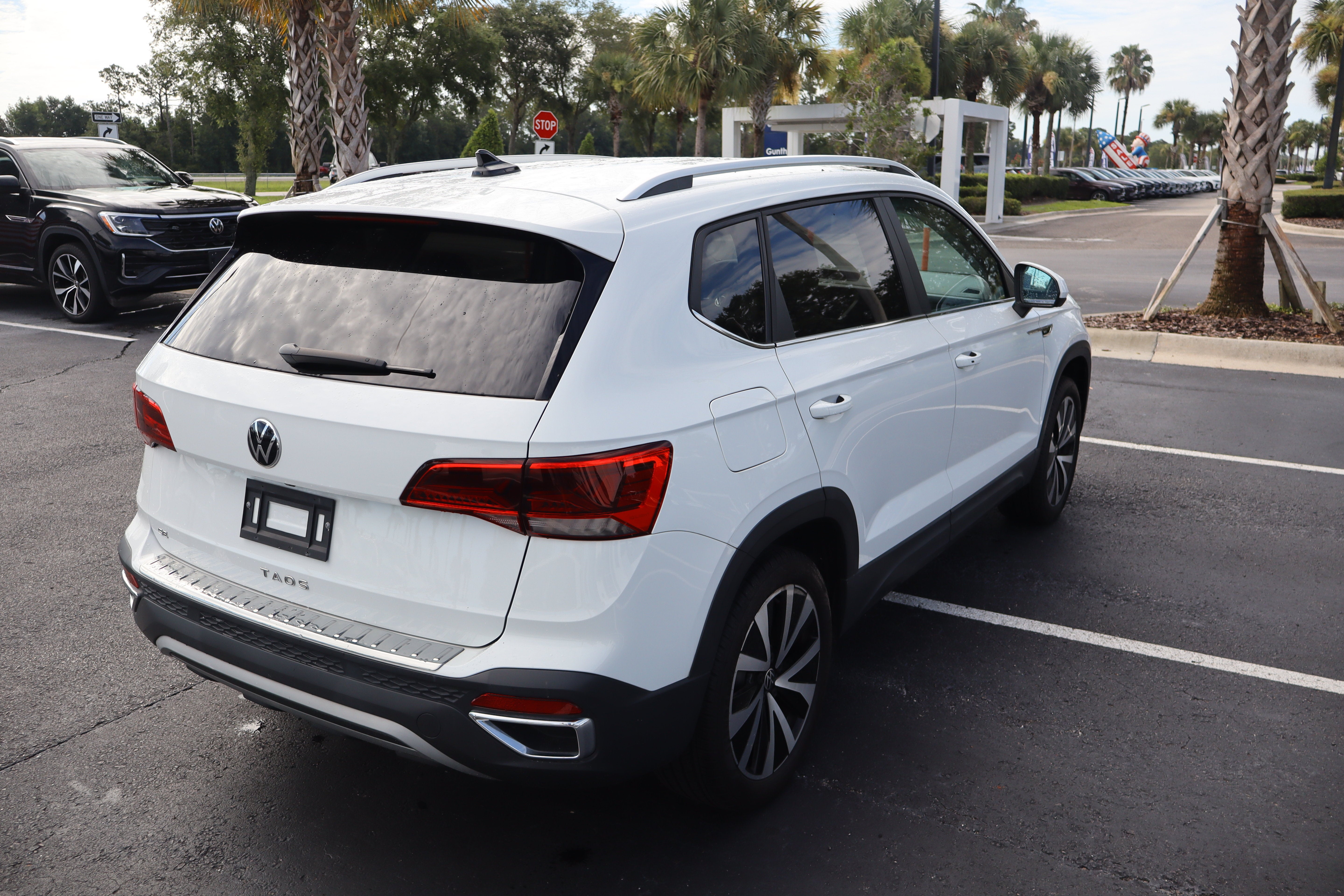 2023 Volkswagen Taos SE
