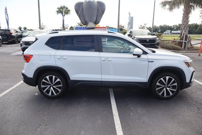 2023 Volkswagen Taos SE