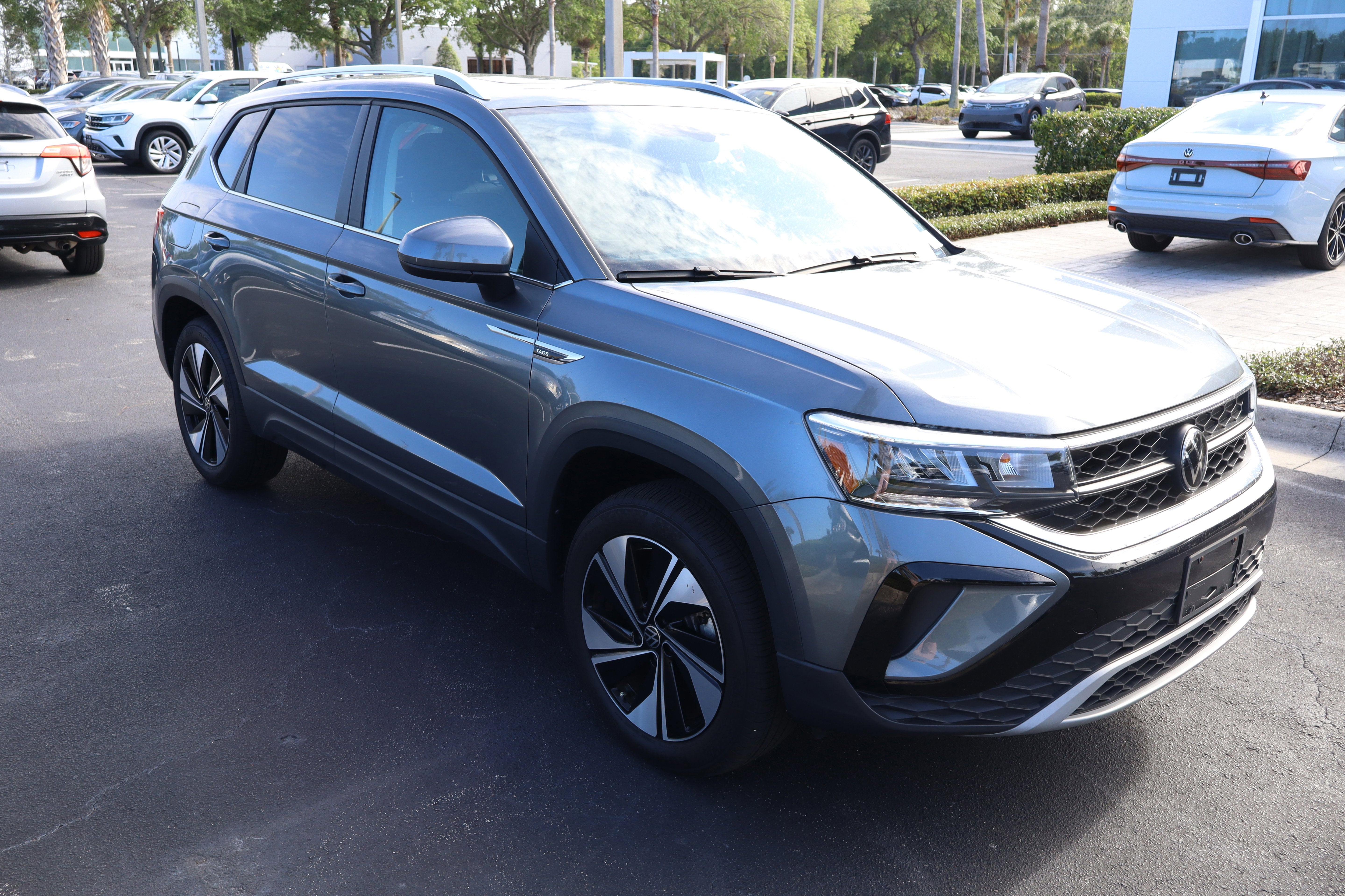 2024 Volkswagen Taos SE