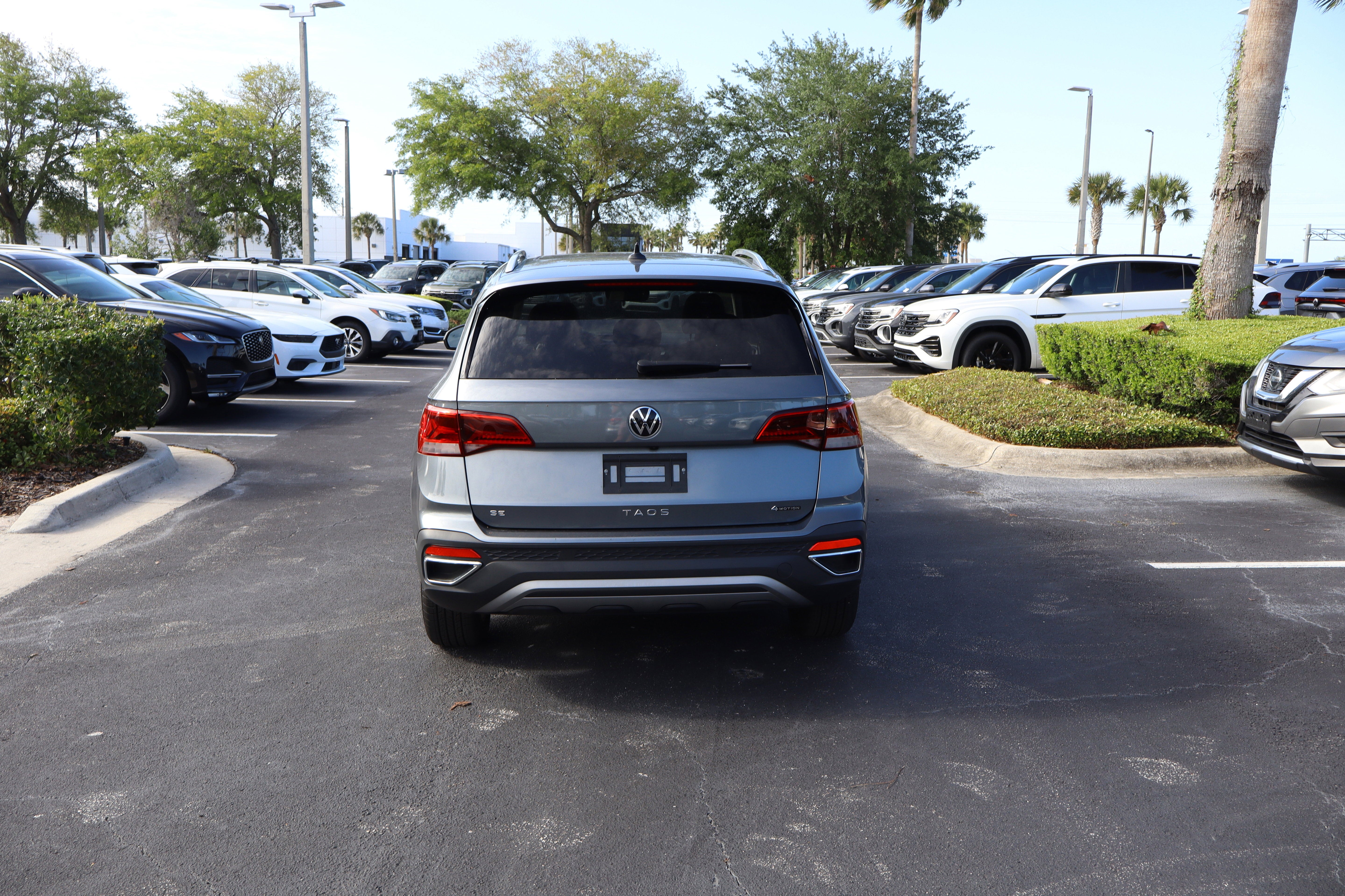 2024 Volkswagen Taos SE