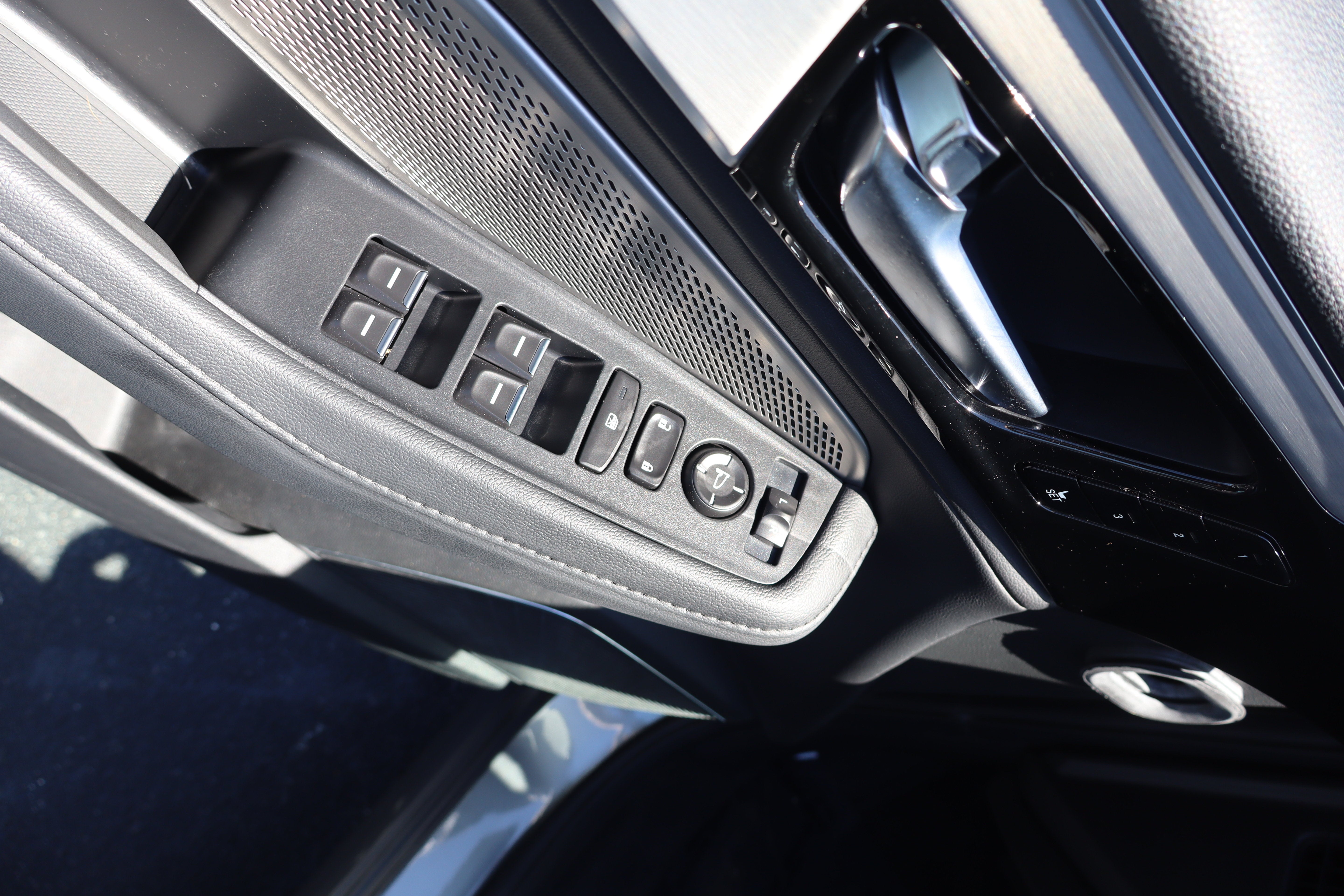 2023 Acura MDX FWD
