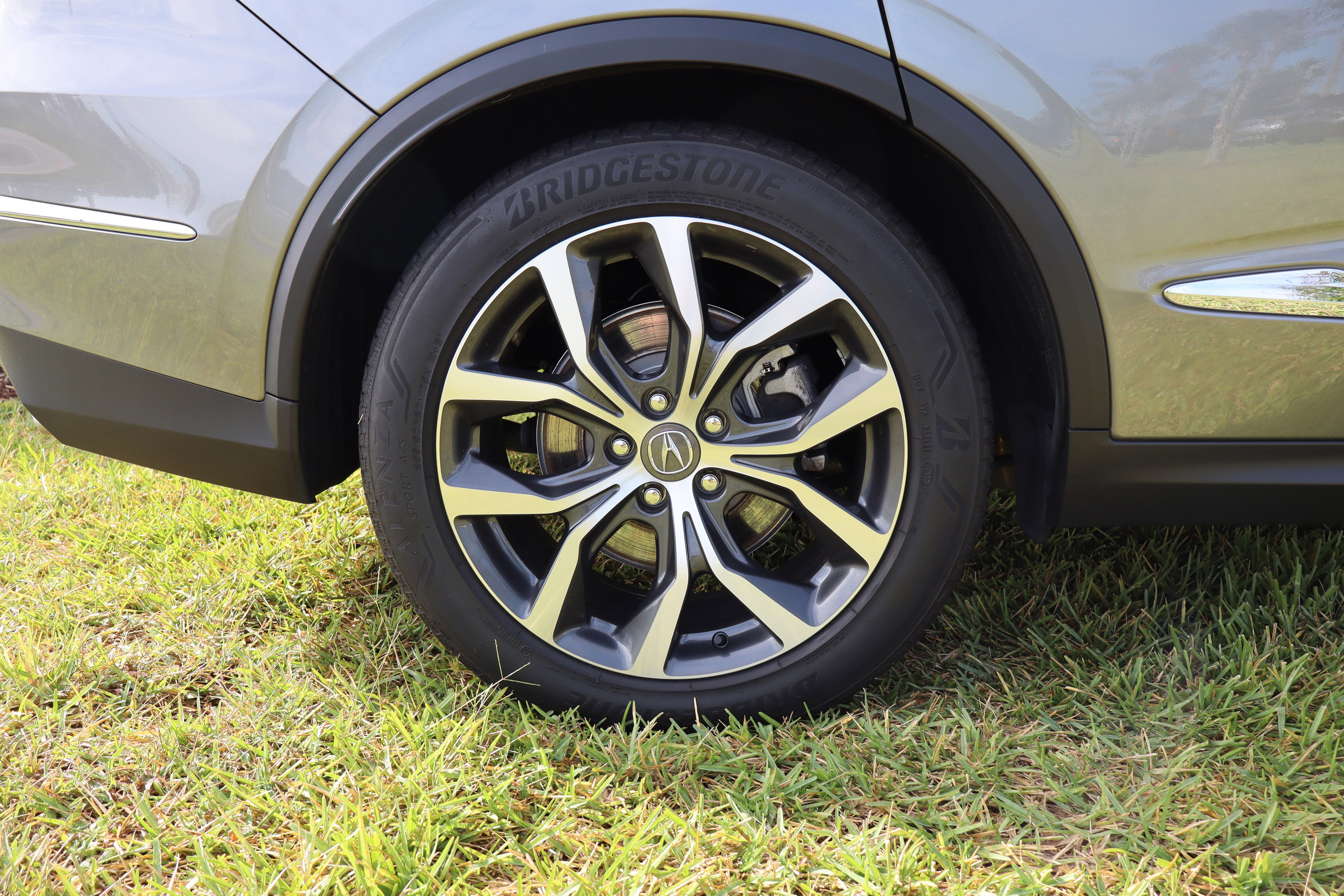 2023 Acura MDX w/Technology Package