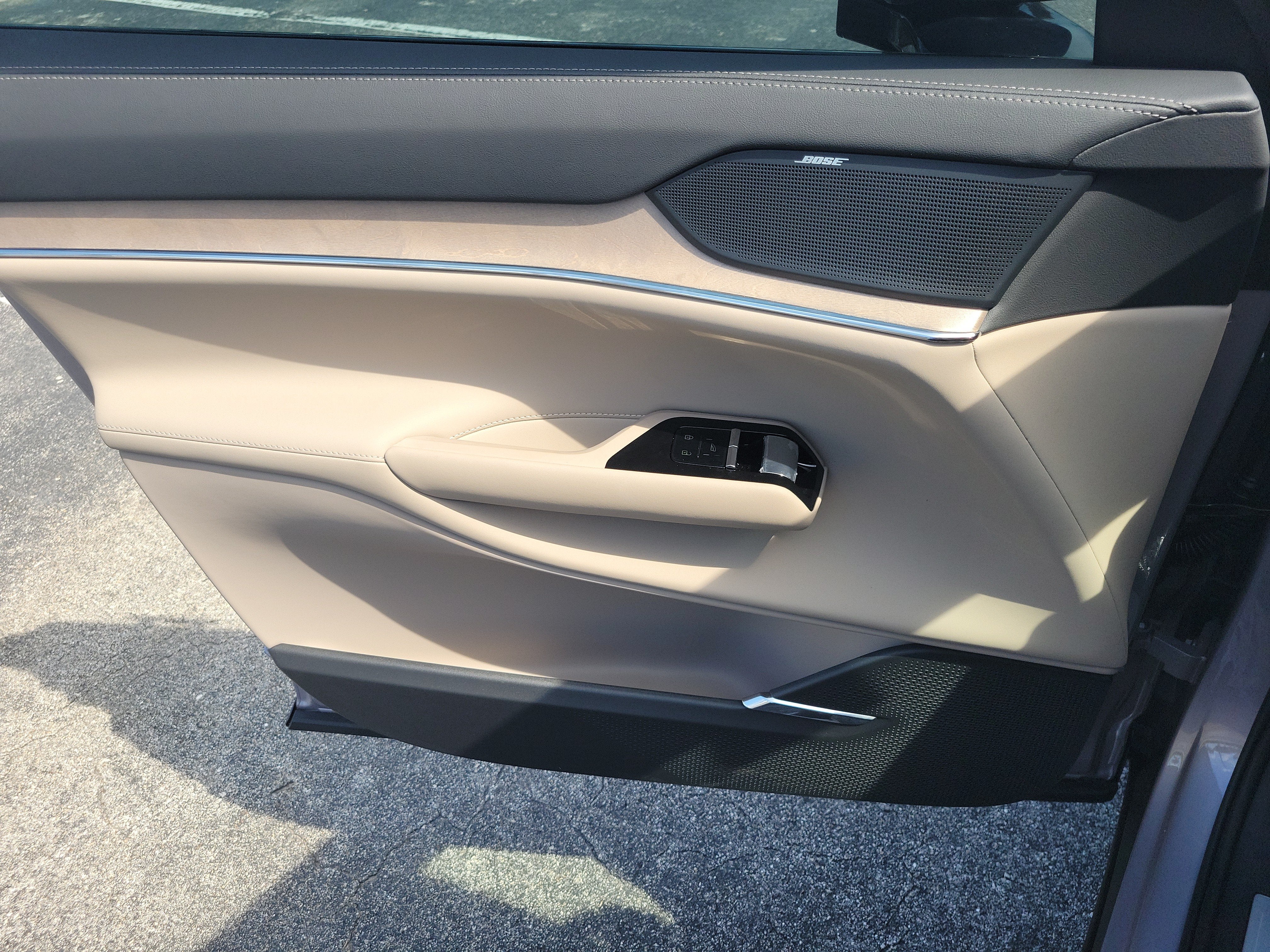 2026 Volvo EX90 Plus
