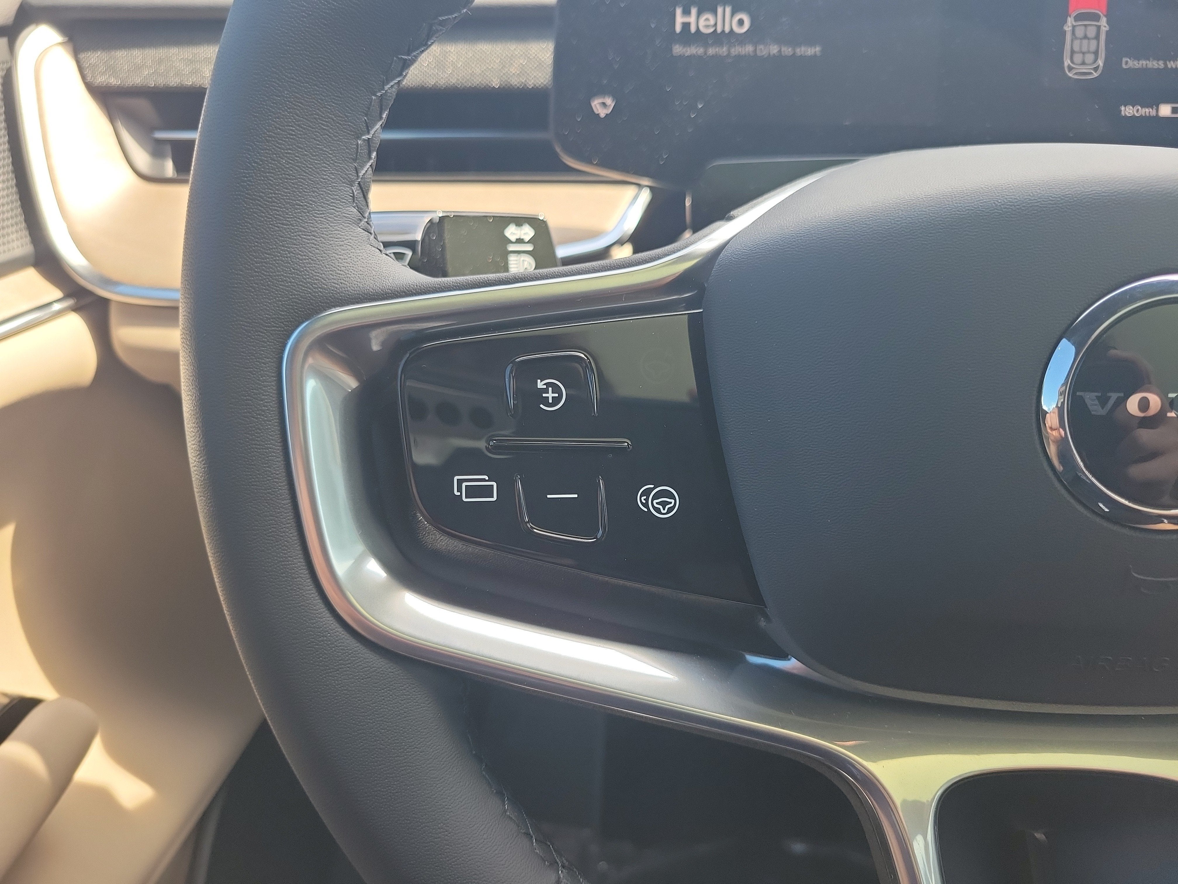 2026 Volvo EX90 Plus