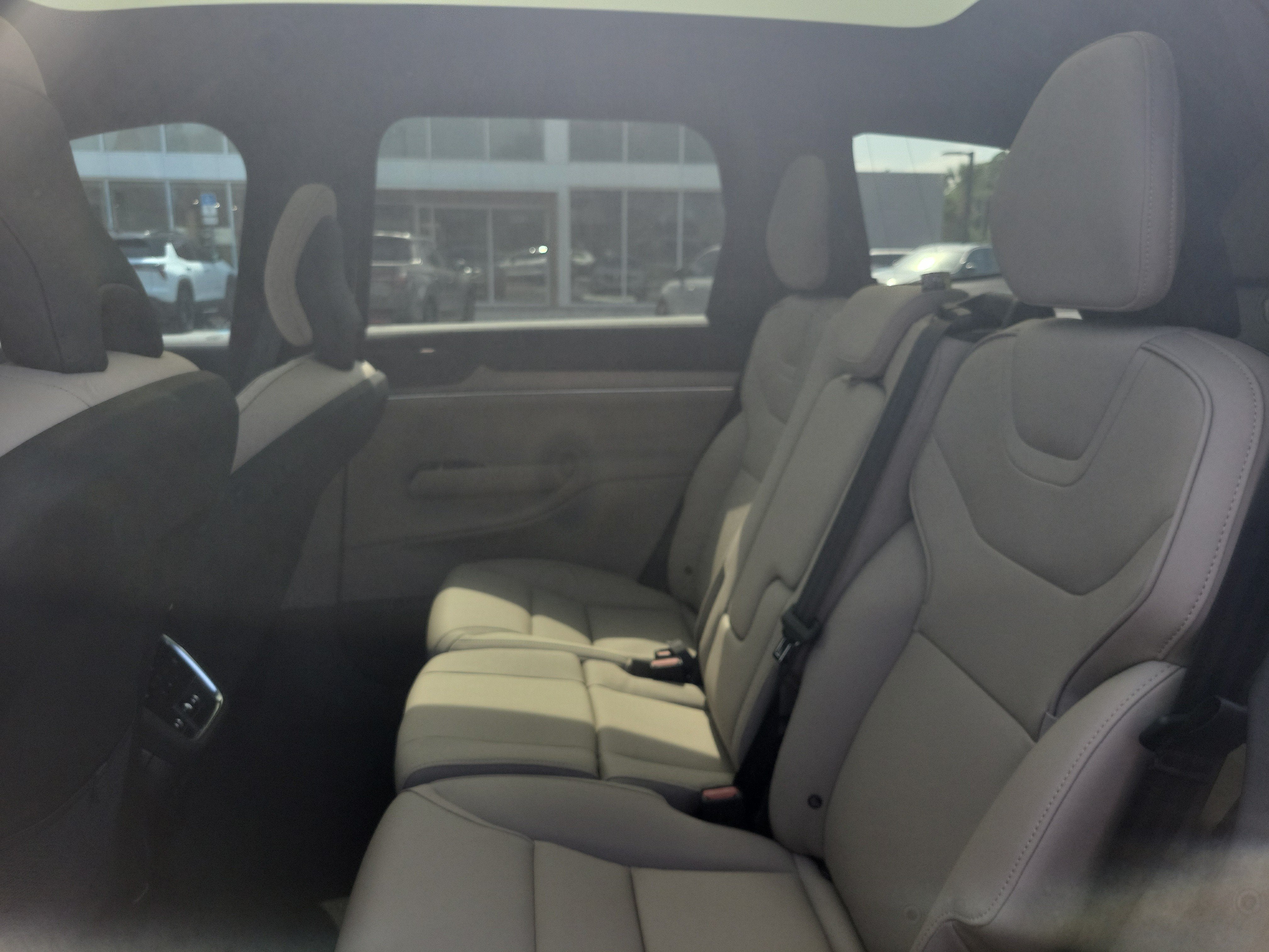 2026 Volvo EX90 Plus
