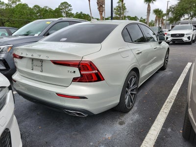2021 Volvo S60 Momentum