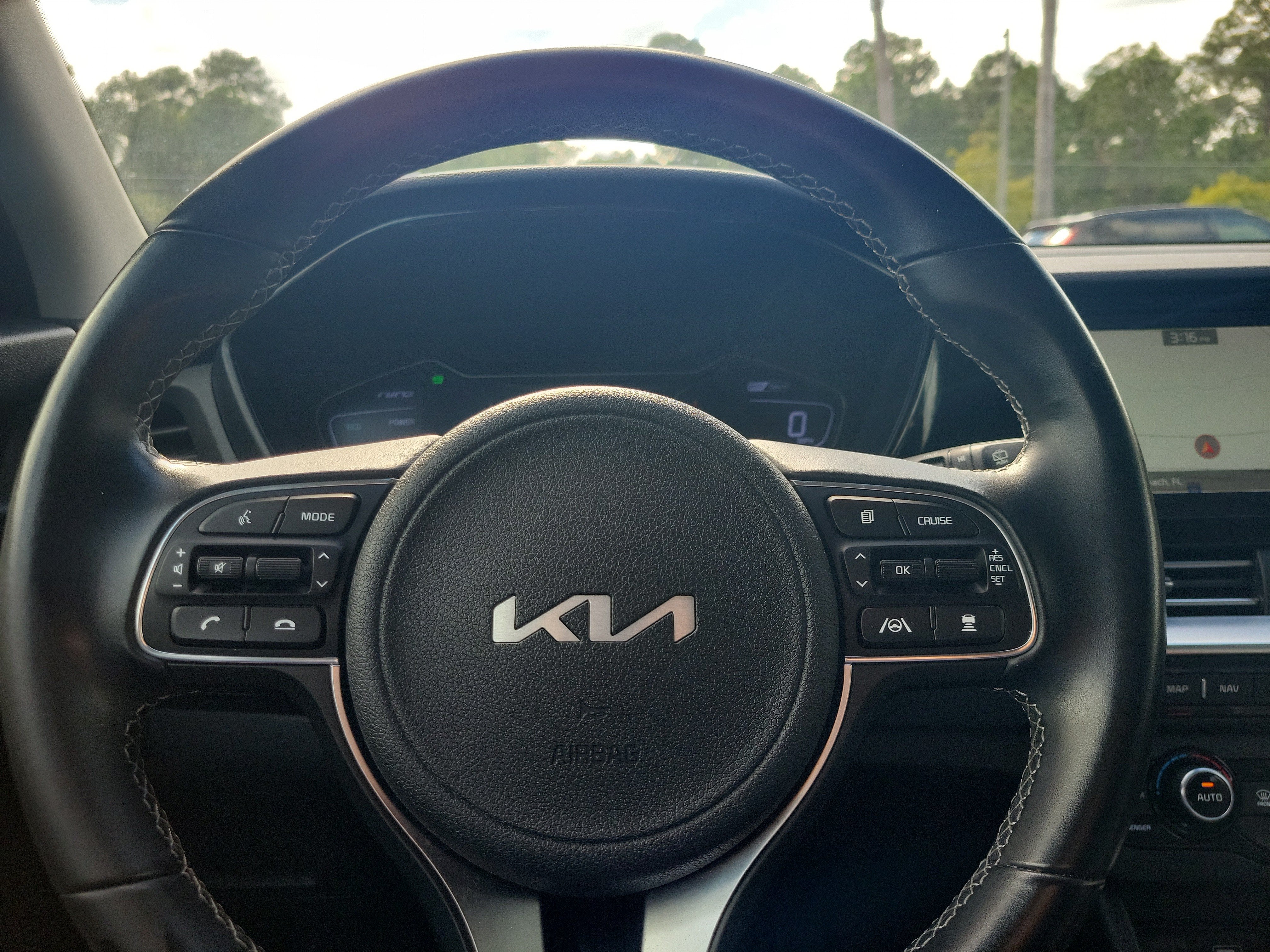 2022 Kia Niro Touring SE