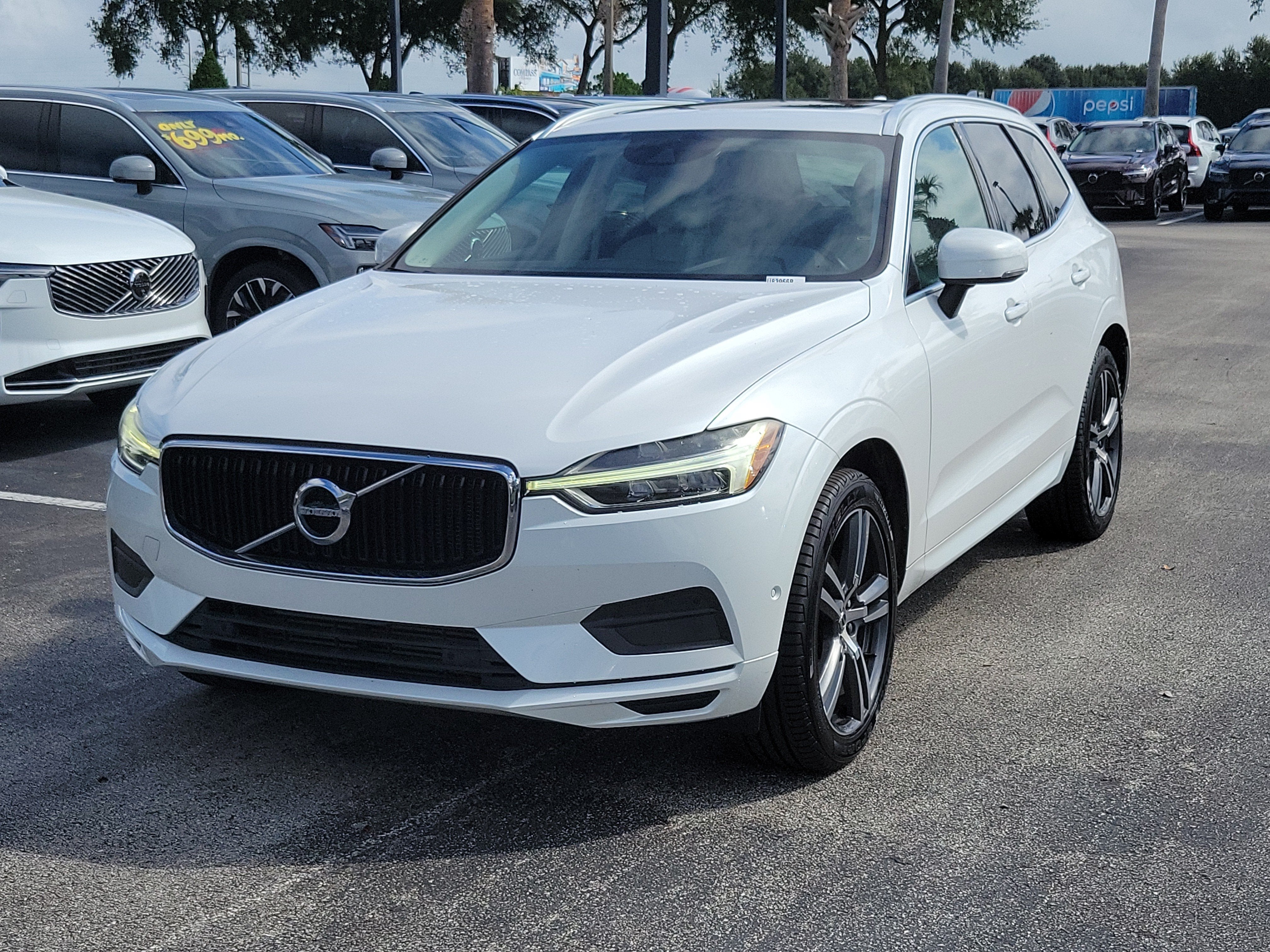 2018 Volvo XC60 Momentum