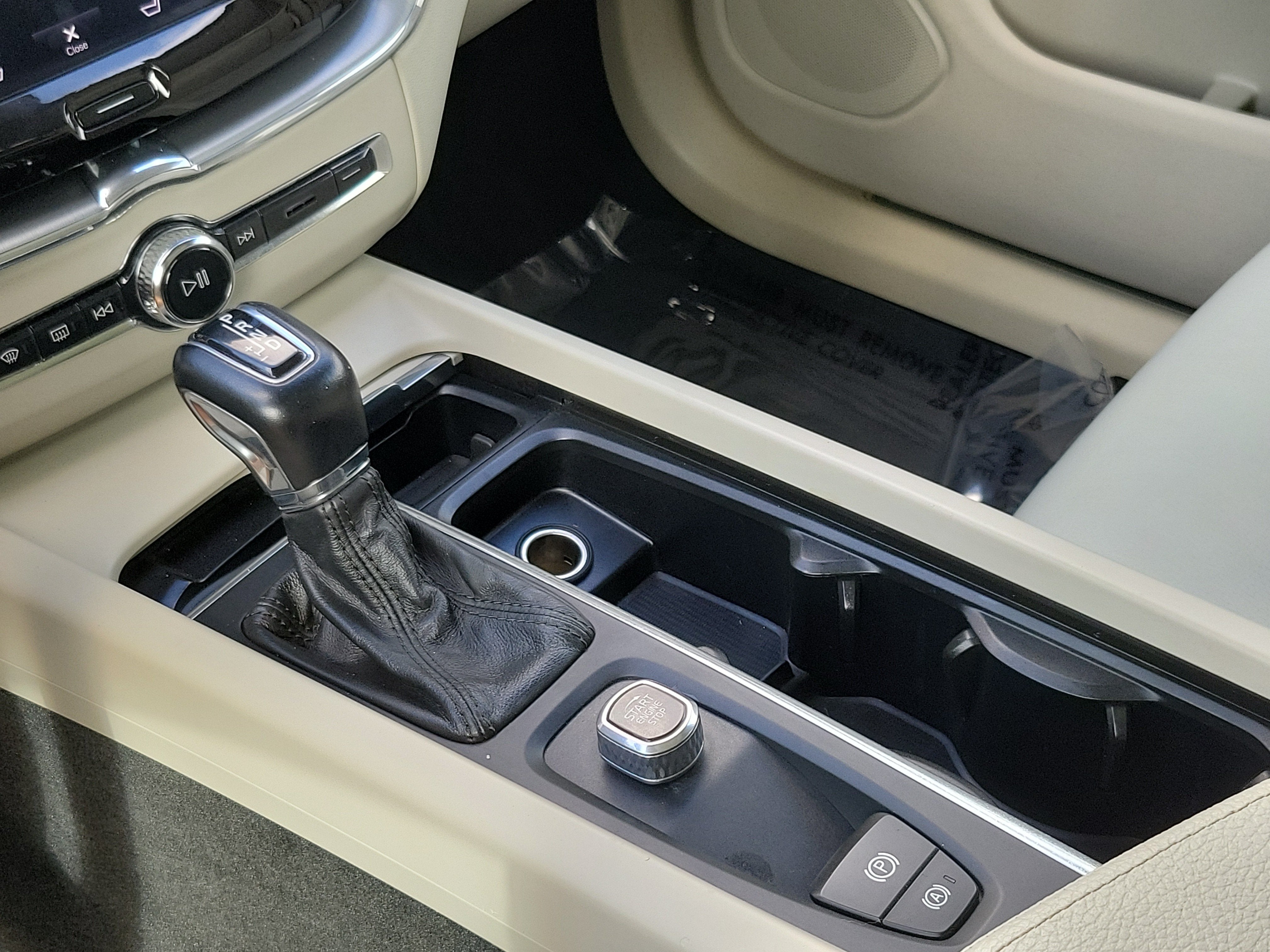 2018 Volvo XC60 Momentum