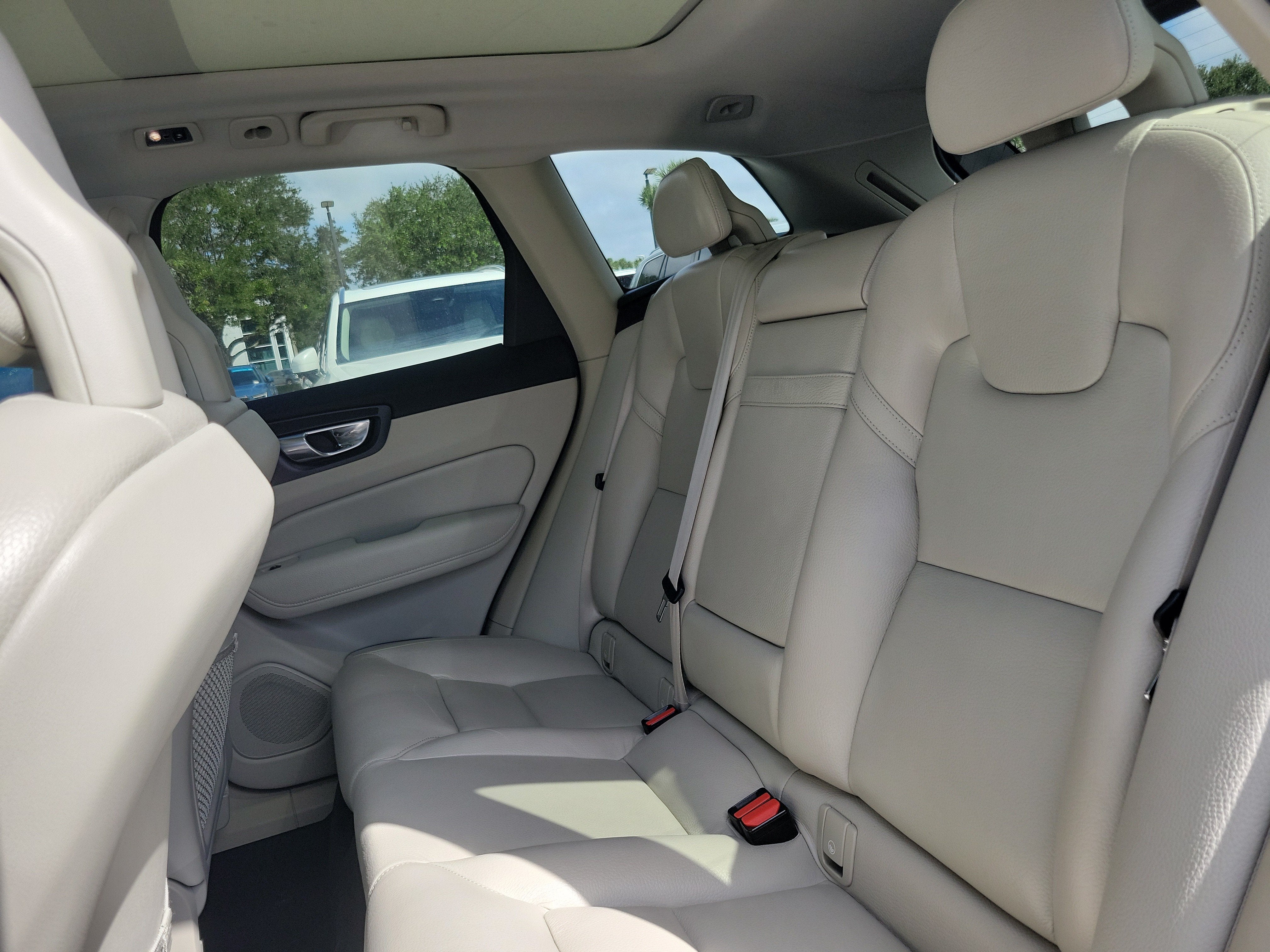 2018 Volvo XC60 Momentum