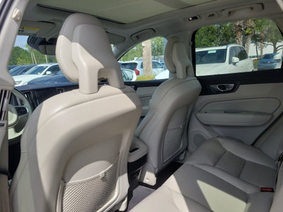2018 Volvo XC60 Momentum