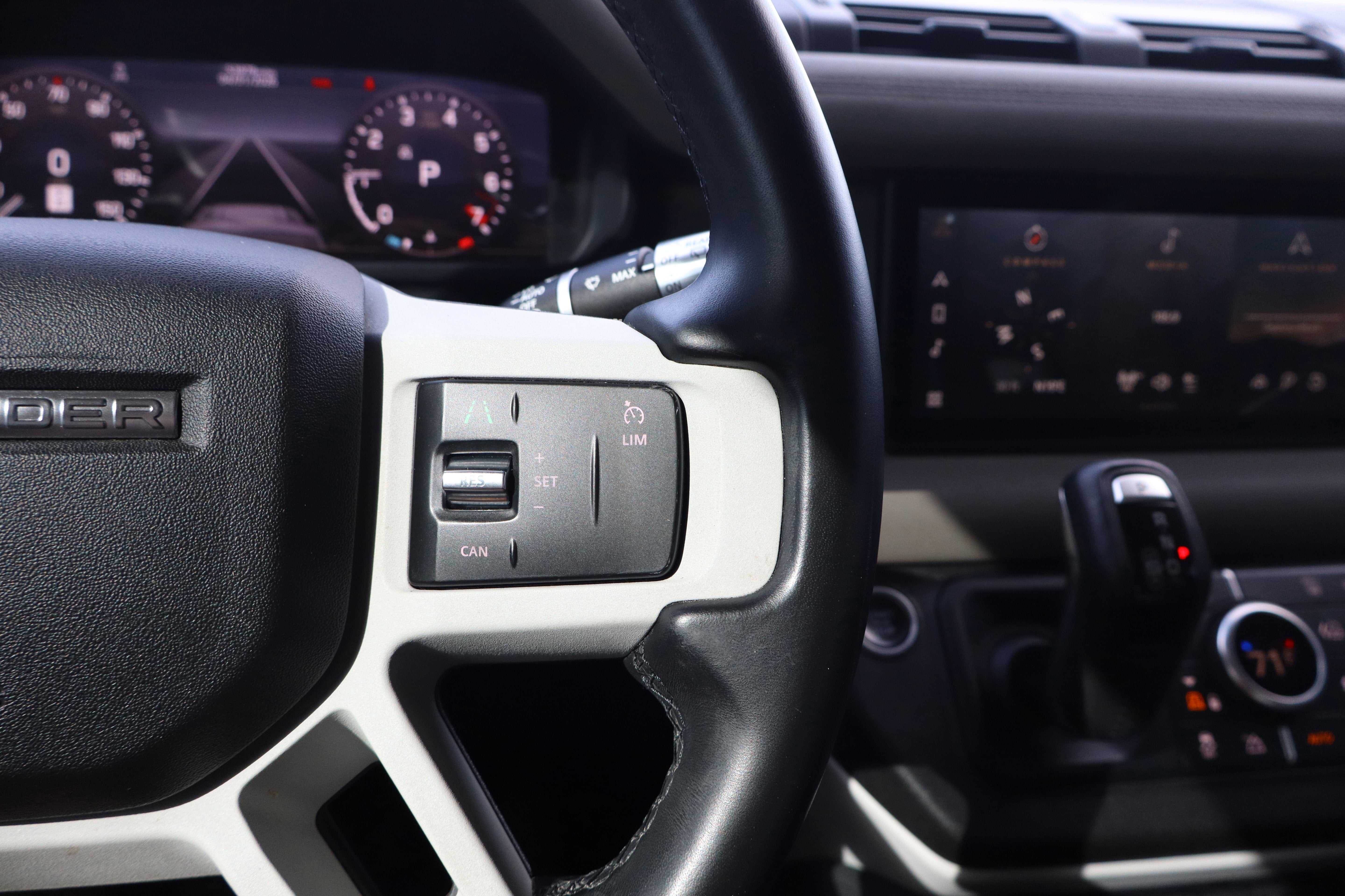 2021 Land Rover Defender SE