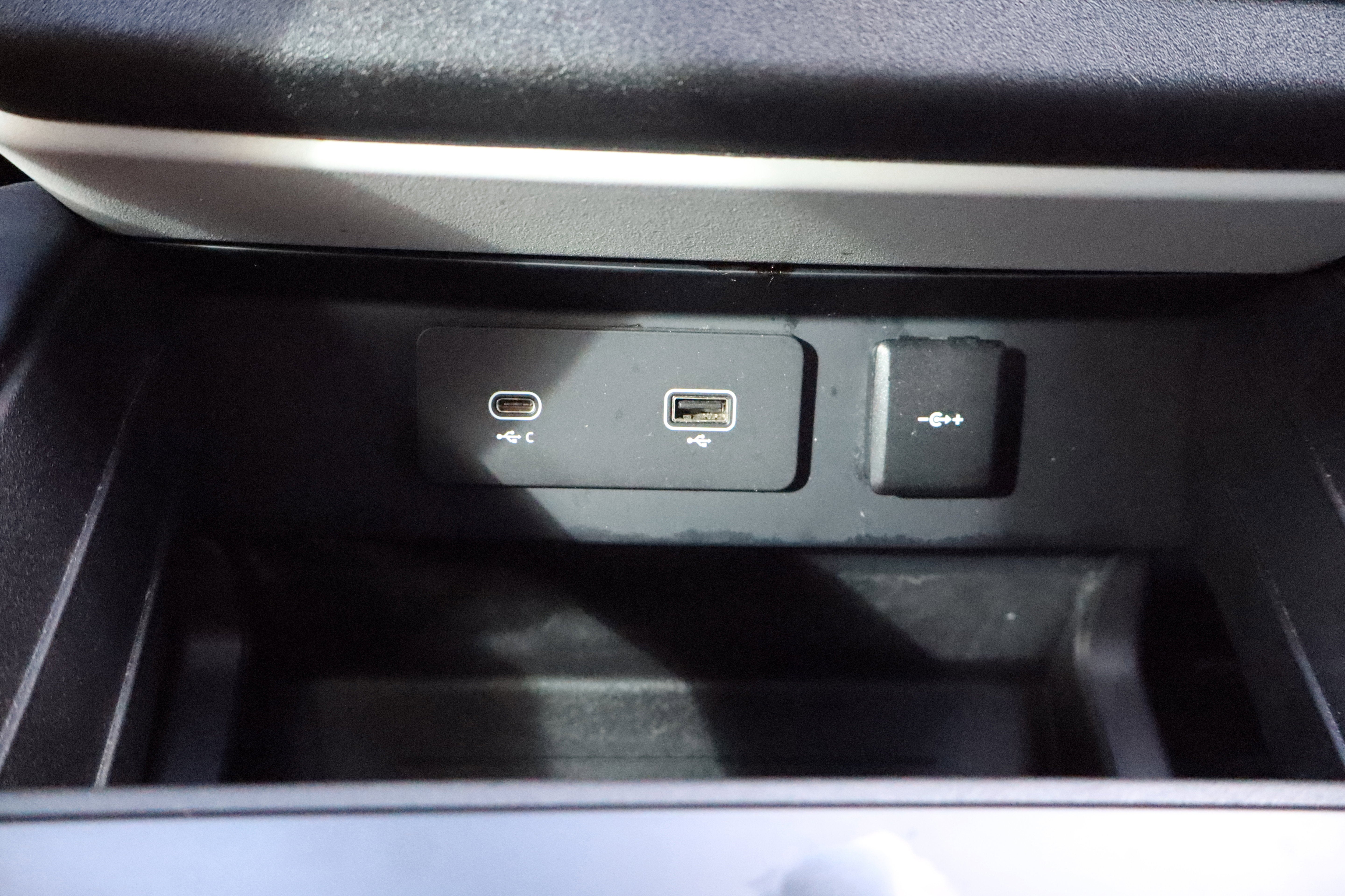 2021 Land Rover Defender SE