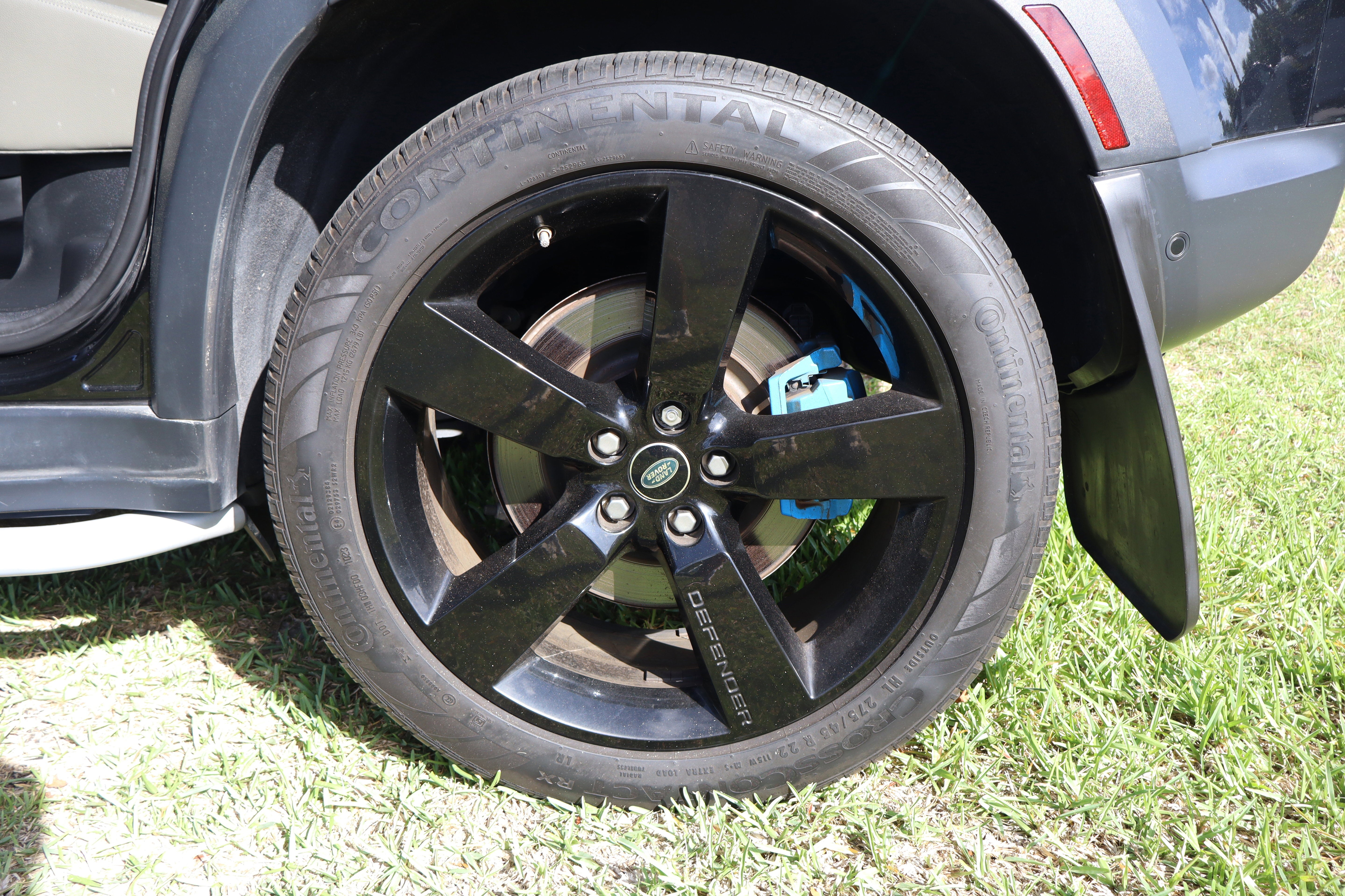 2021 Land Rover Defender SE