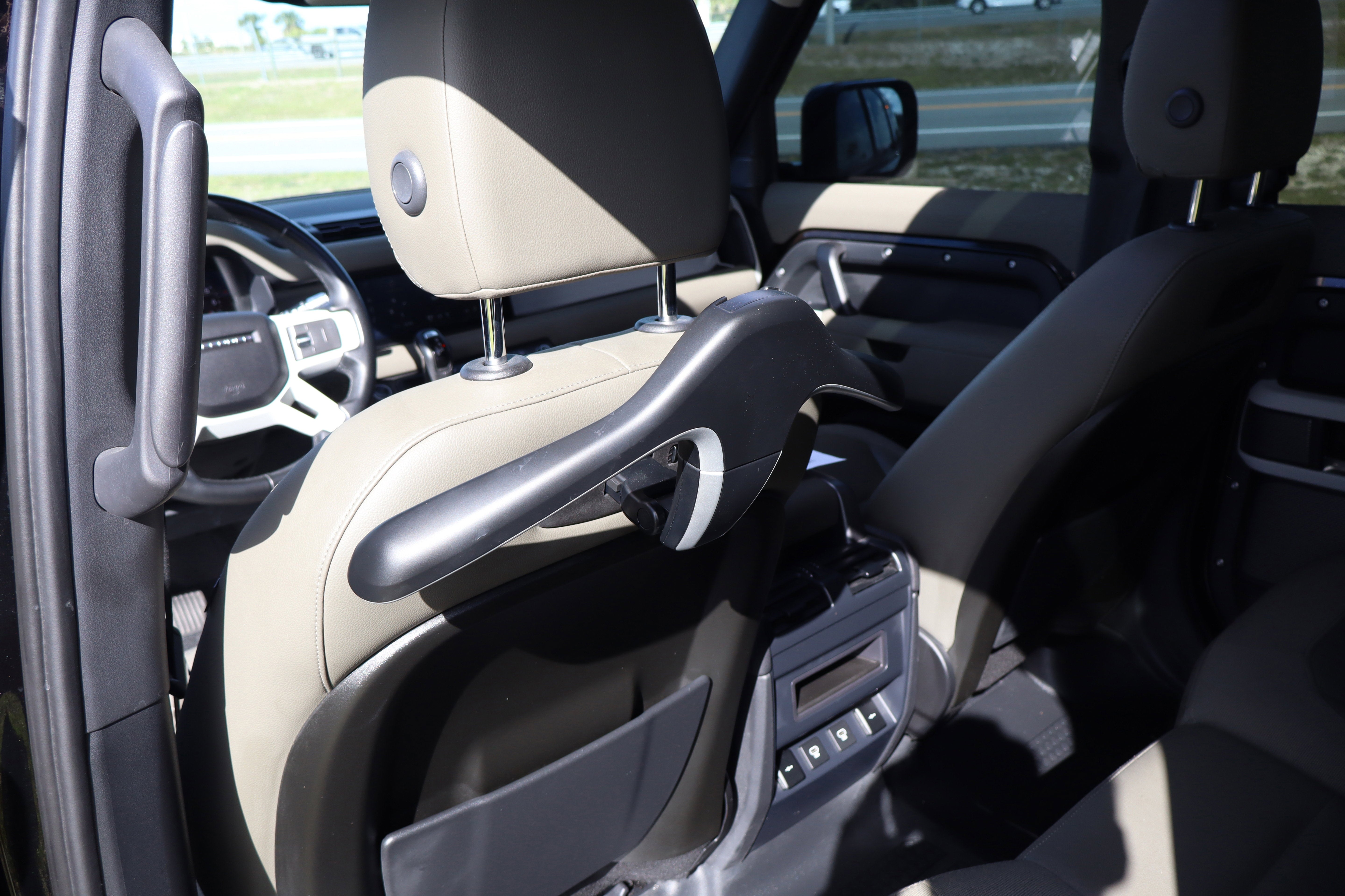 2021 Land Rover Defender SE