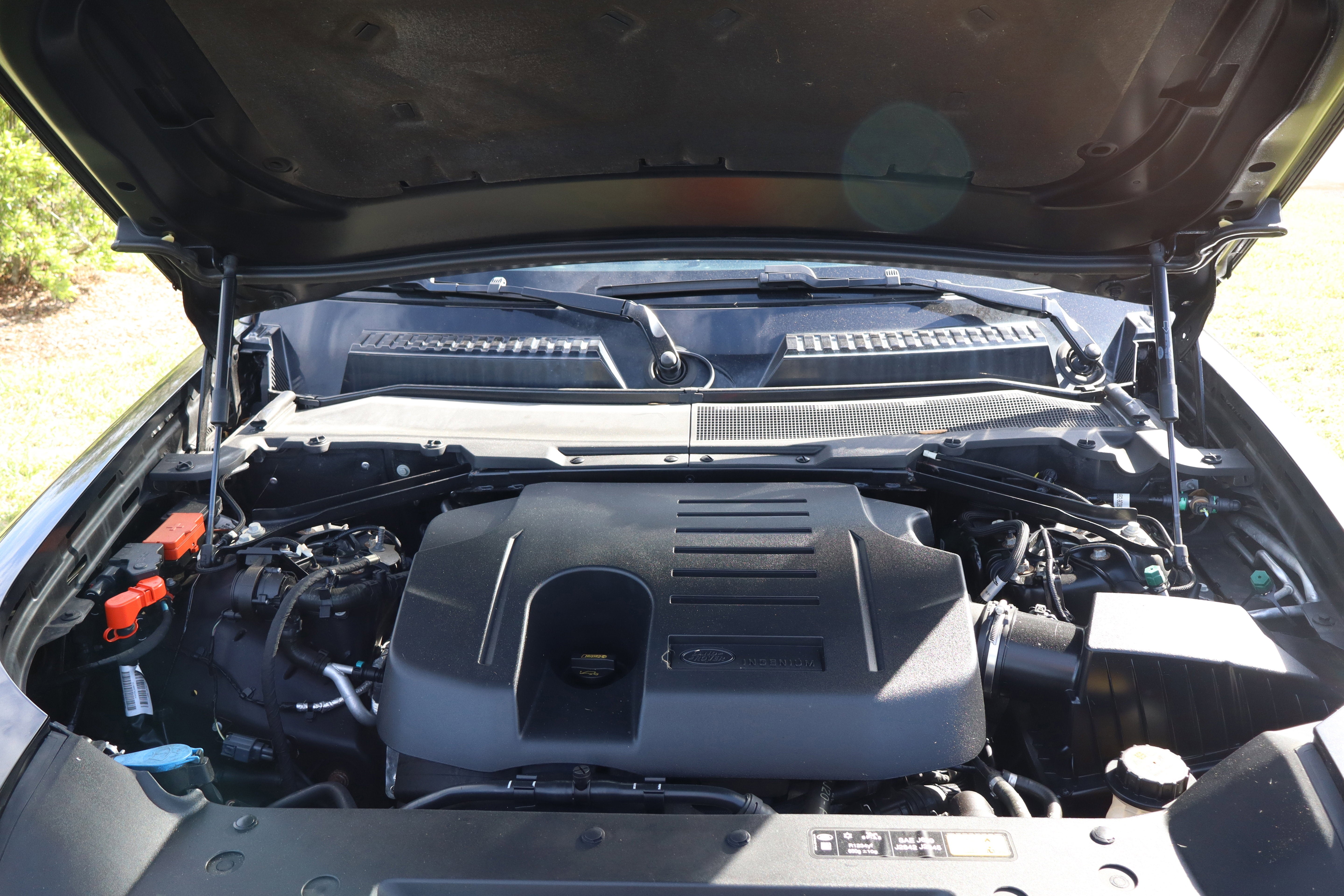 2021 Land Rover Defender SE