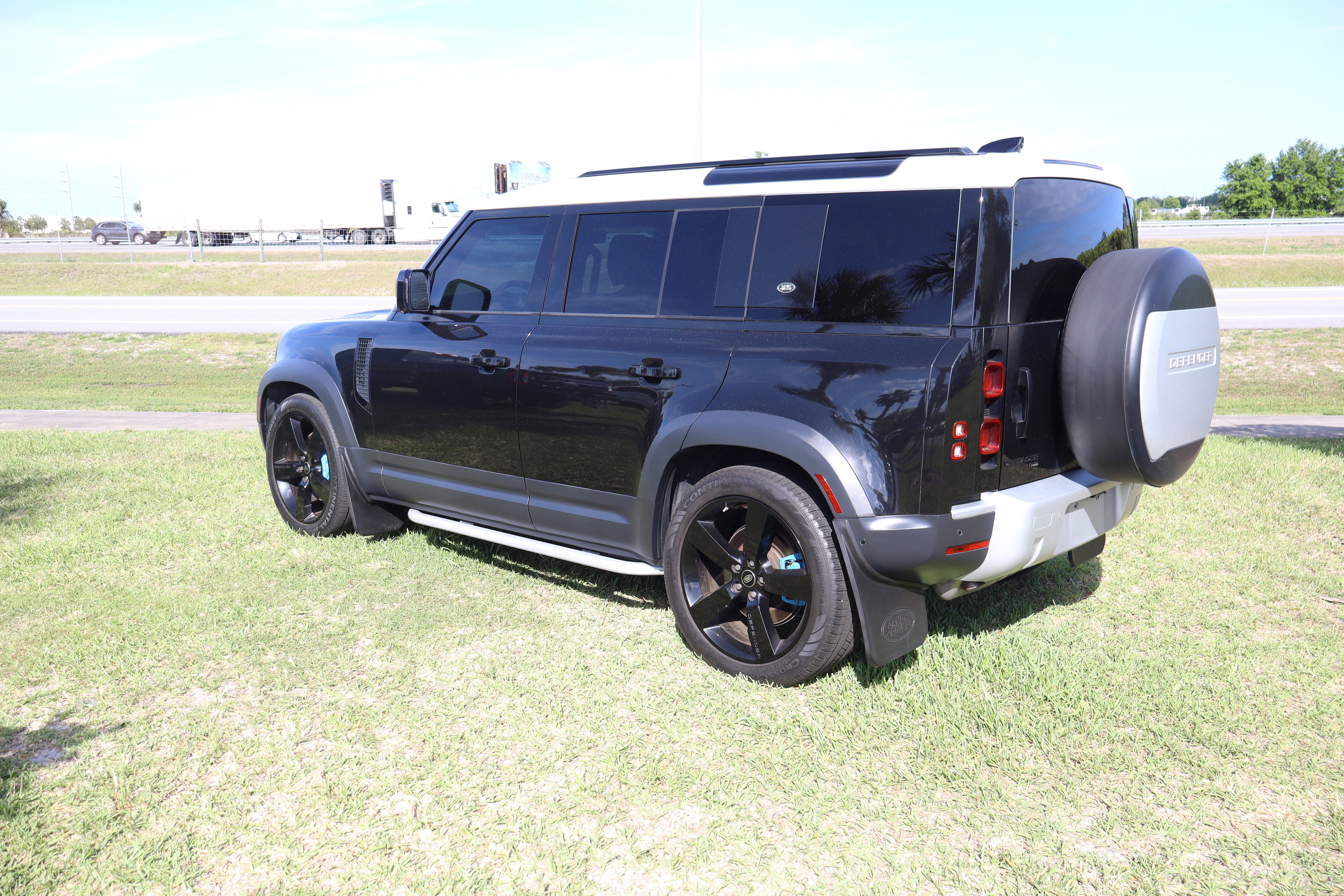2021 Land Rover Defender SE