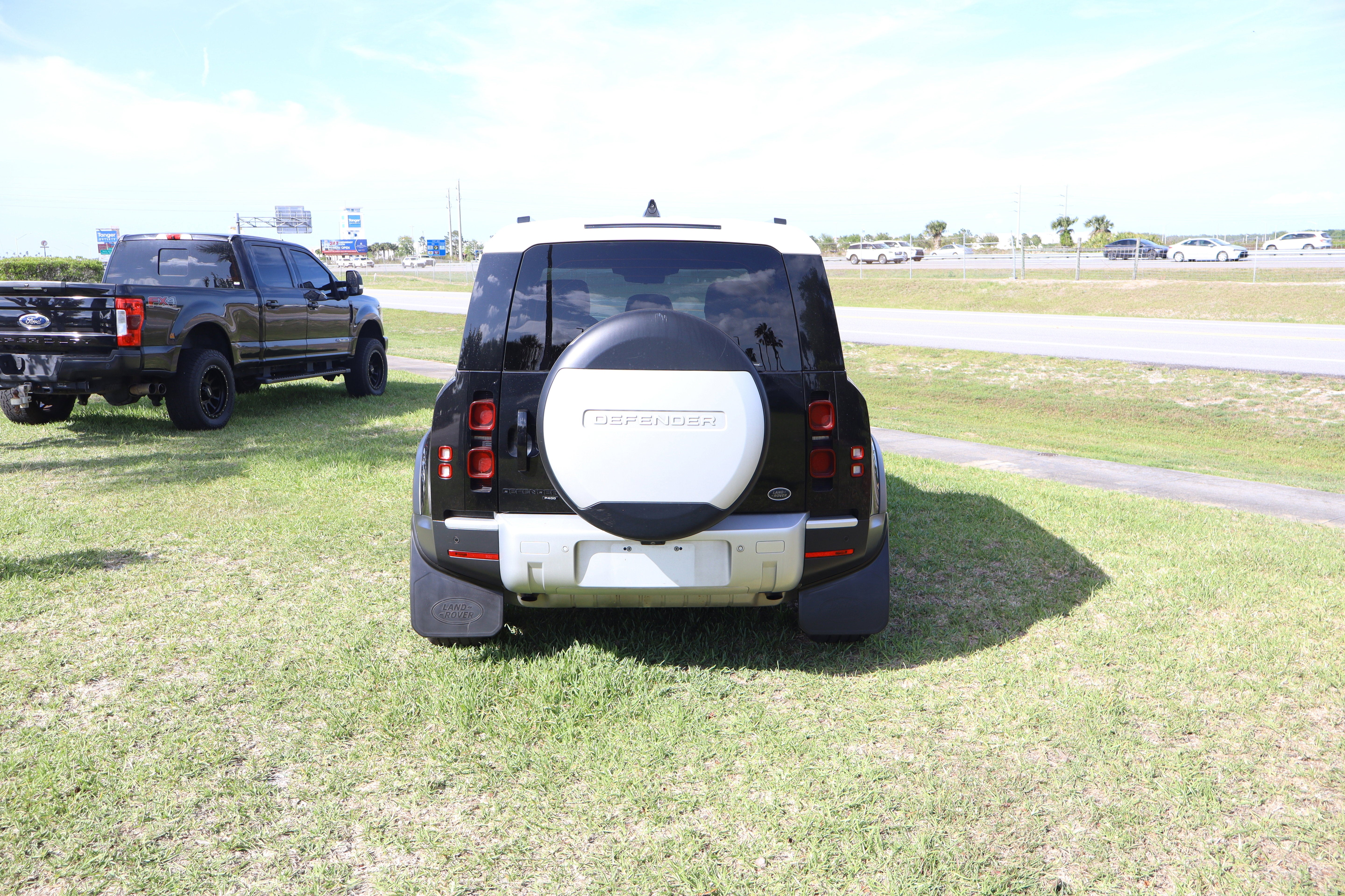 2021 Land Rover Defender SE