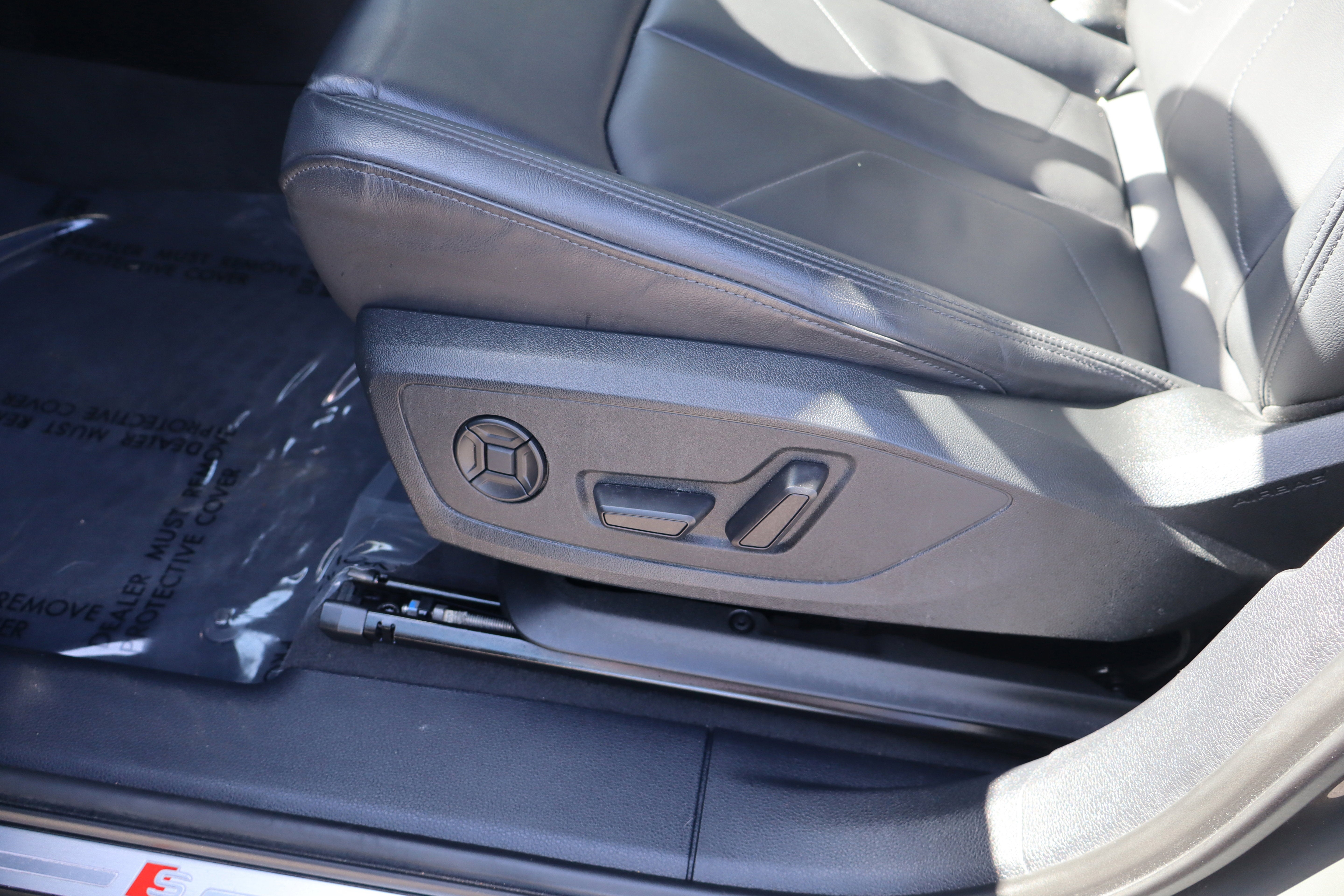 2023 Audi Q3 S line Premium