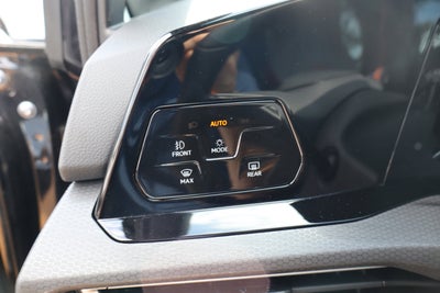 2024 Volkswagen Golf GTI SE