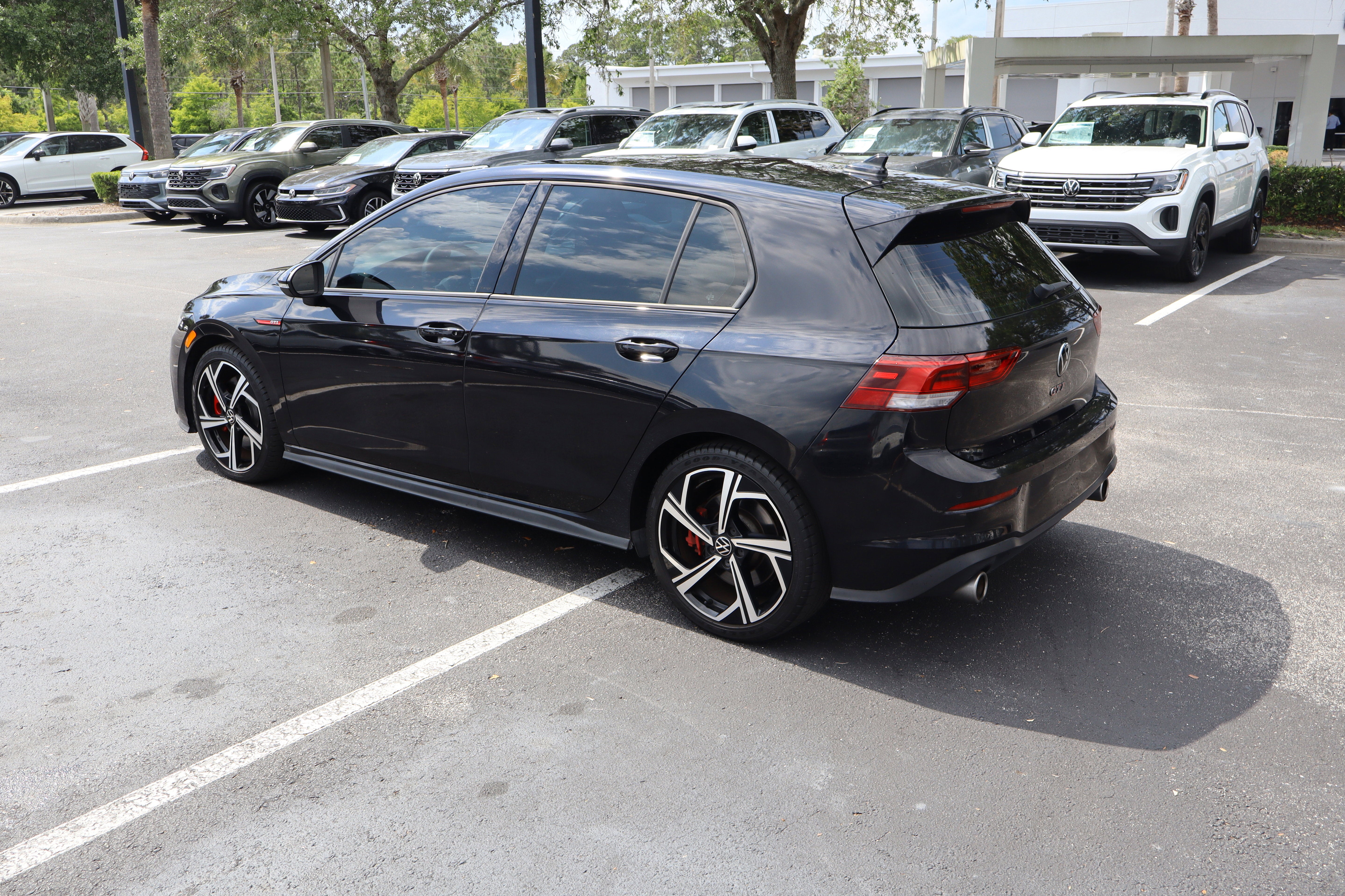 2024 Volkswagen Golf GTI SE