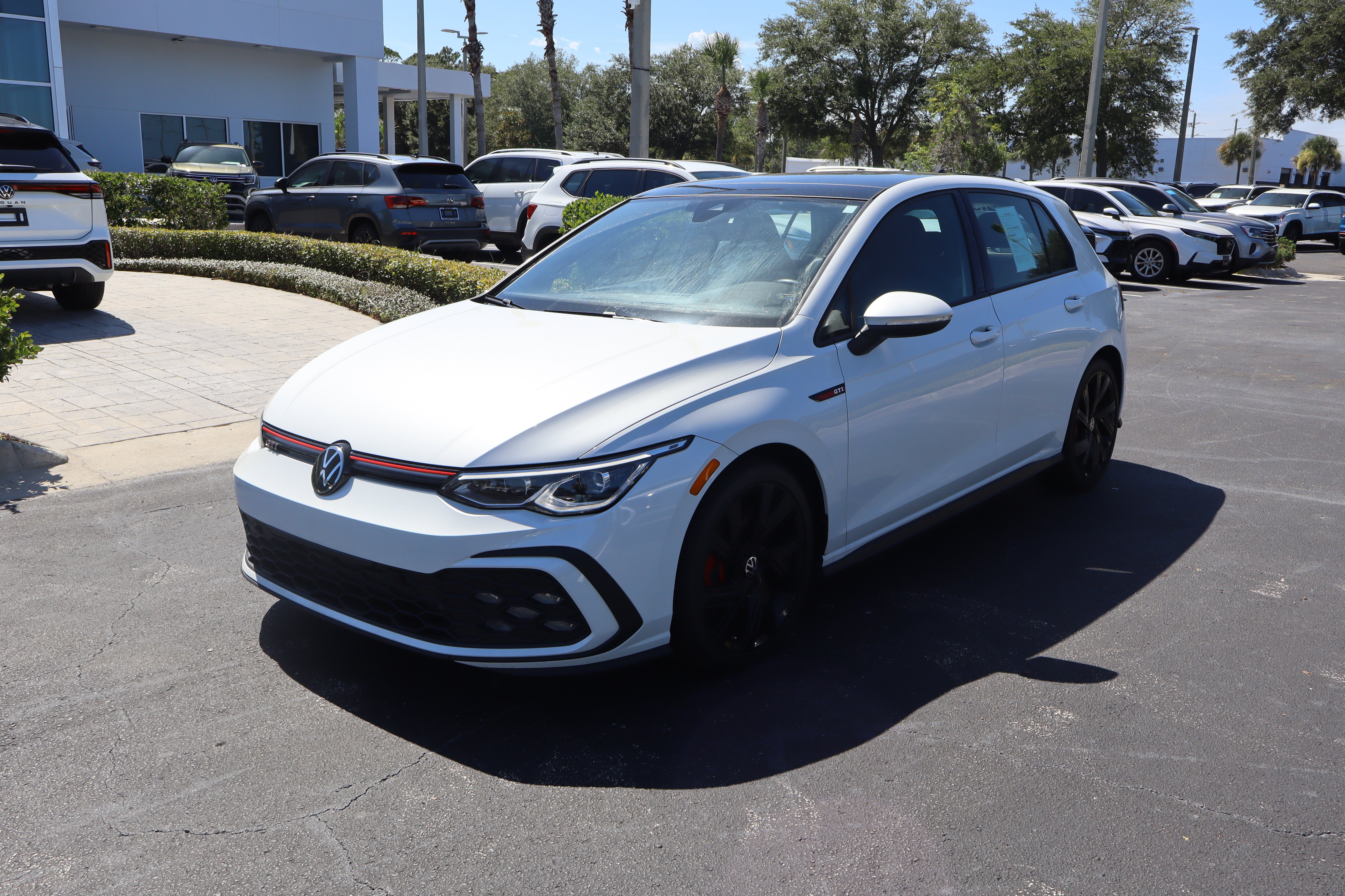 2023 Volkswagen Golf GTI SE