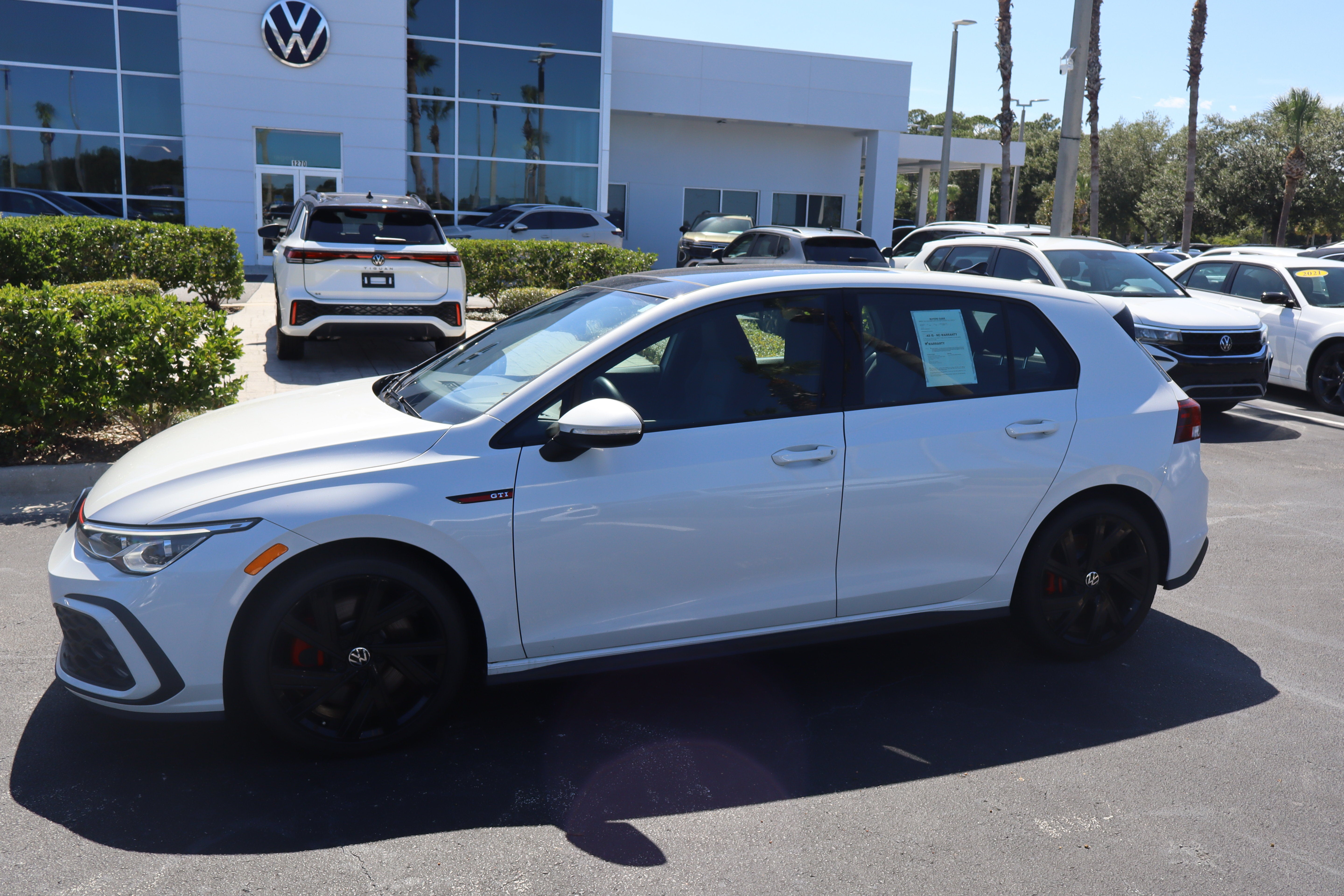 2023 Volkswagen Golf GTI SE