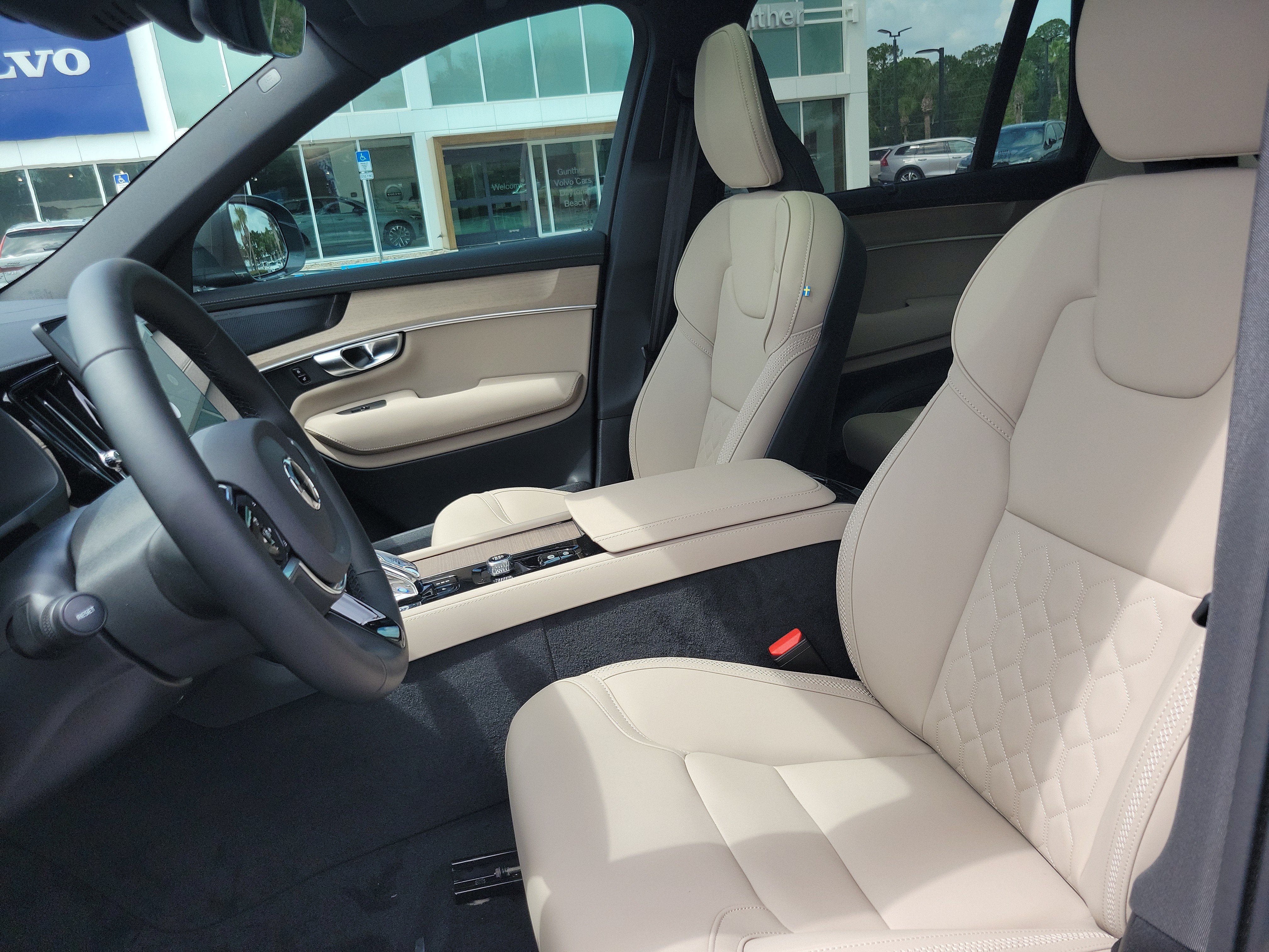 2027 Volvo XC90 Plus