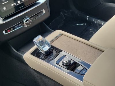 2027 Volvo XC90 Plus